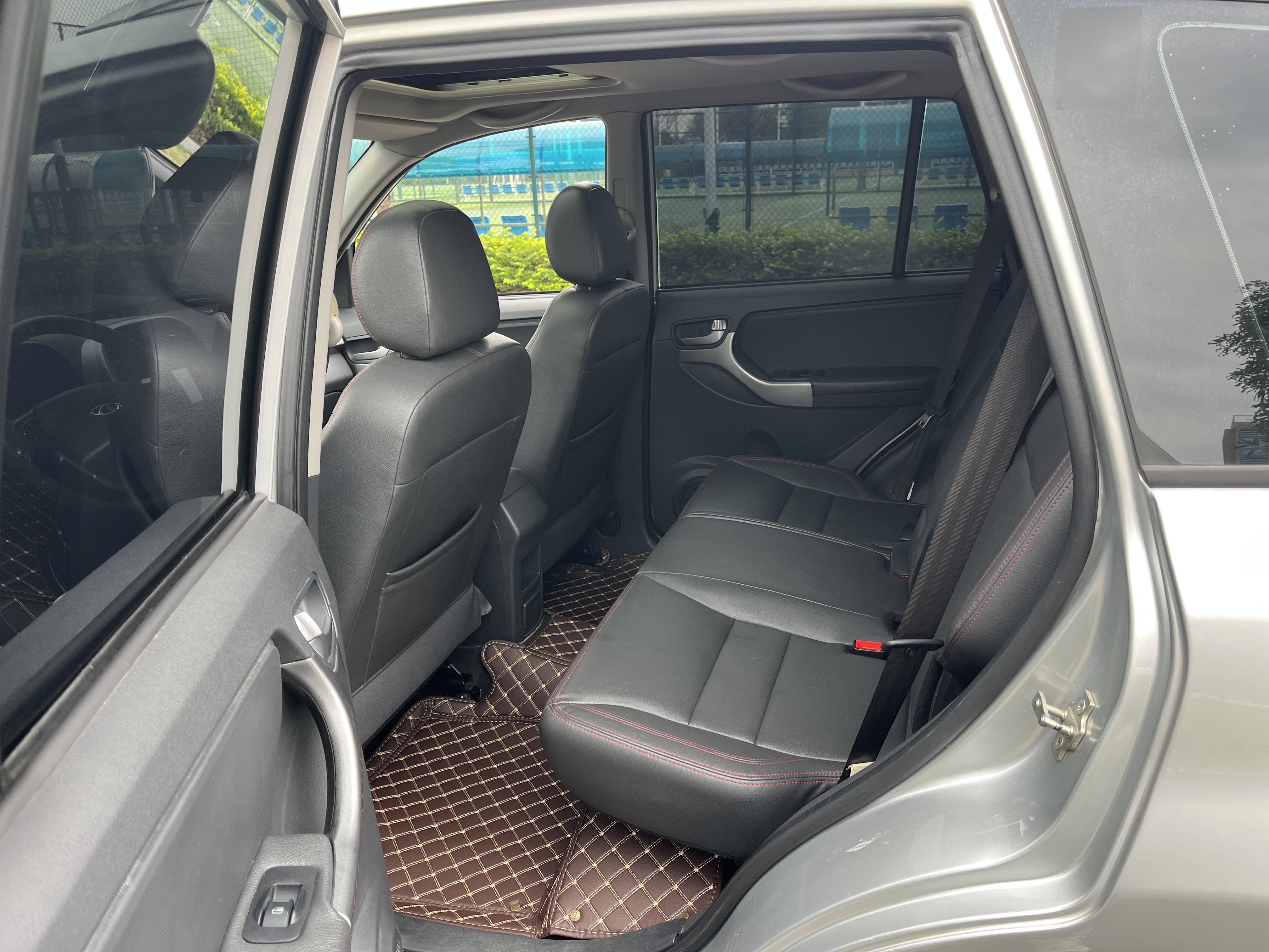 Chery Tiggo 3 2015 صورة سيارة #9