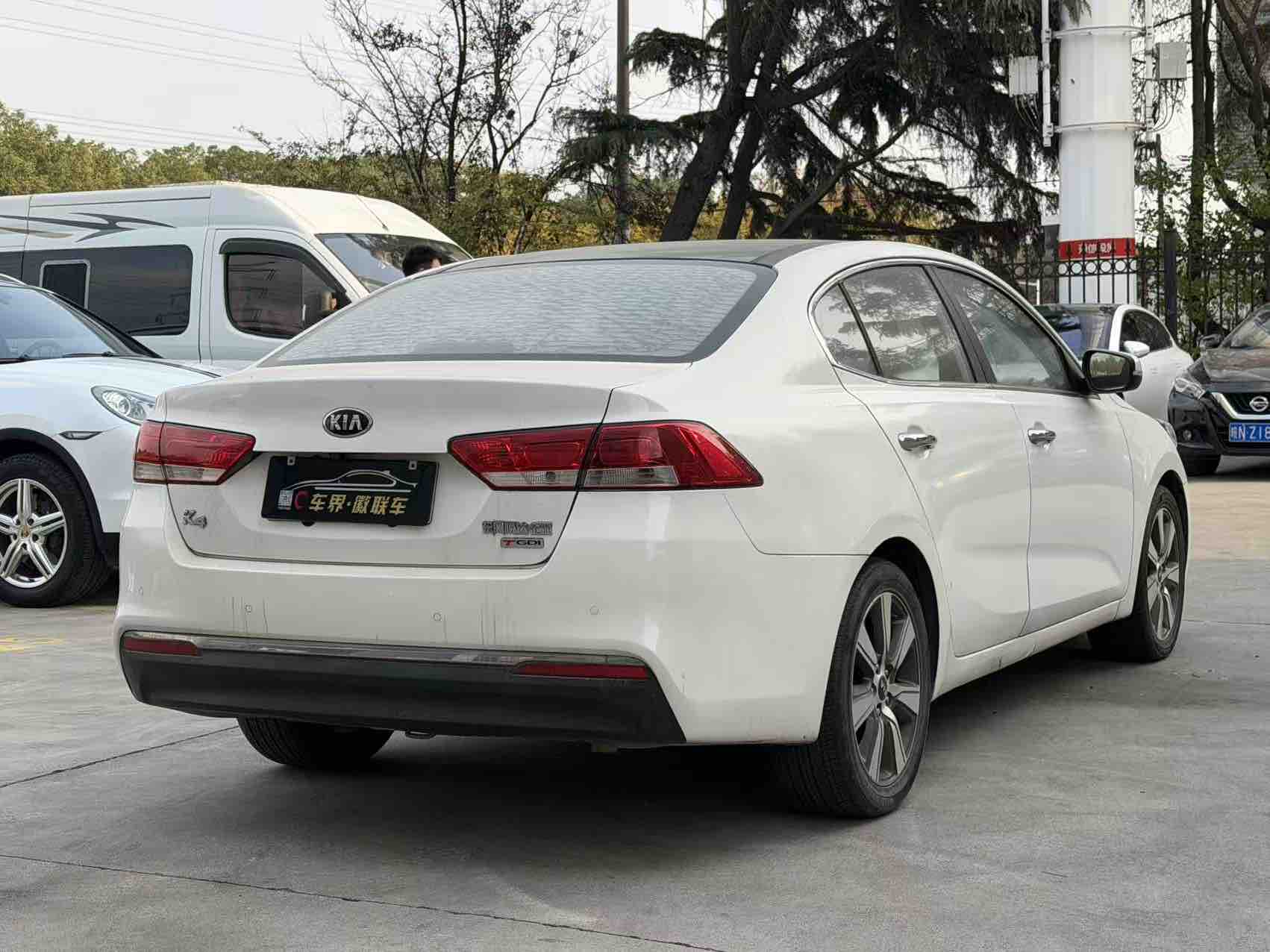 起亚 起亚K4 2016 汽车图片 #9