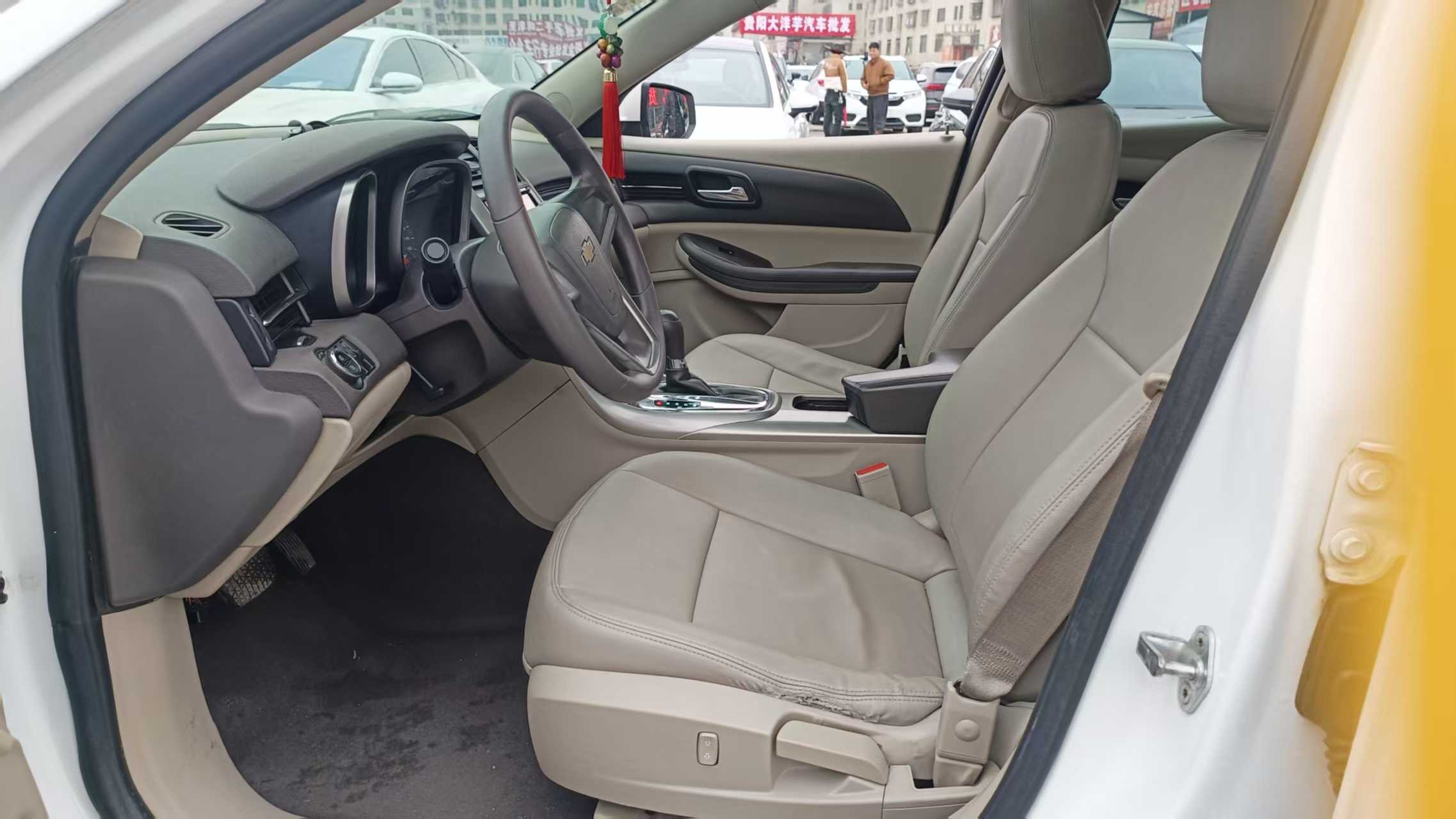 Chevrolet Malibu 2015 car image #9