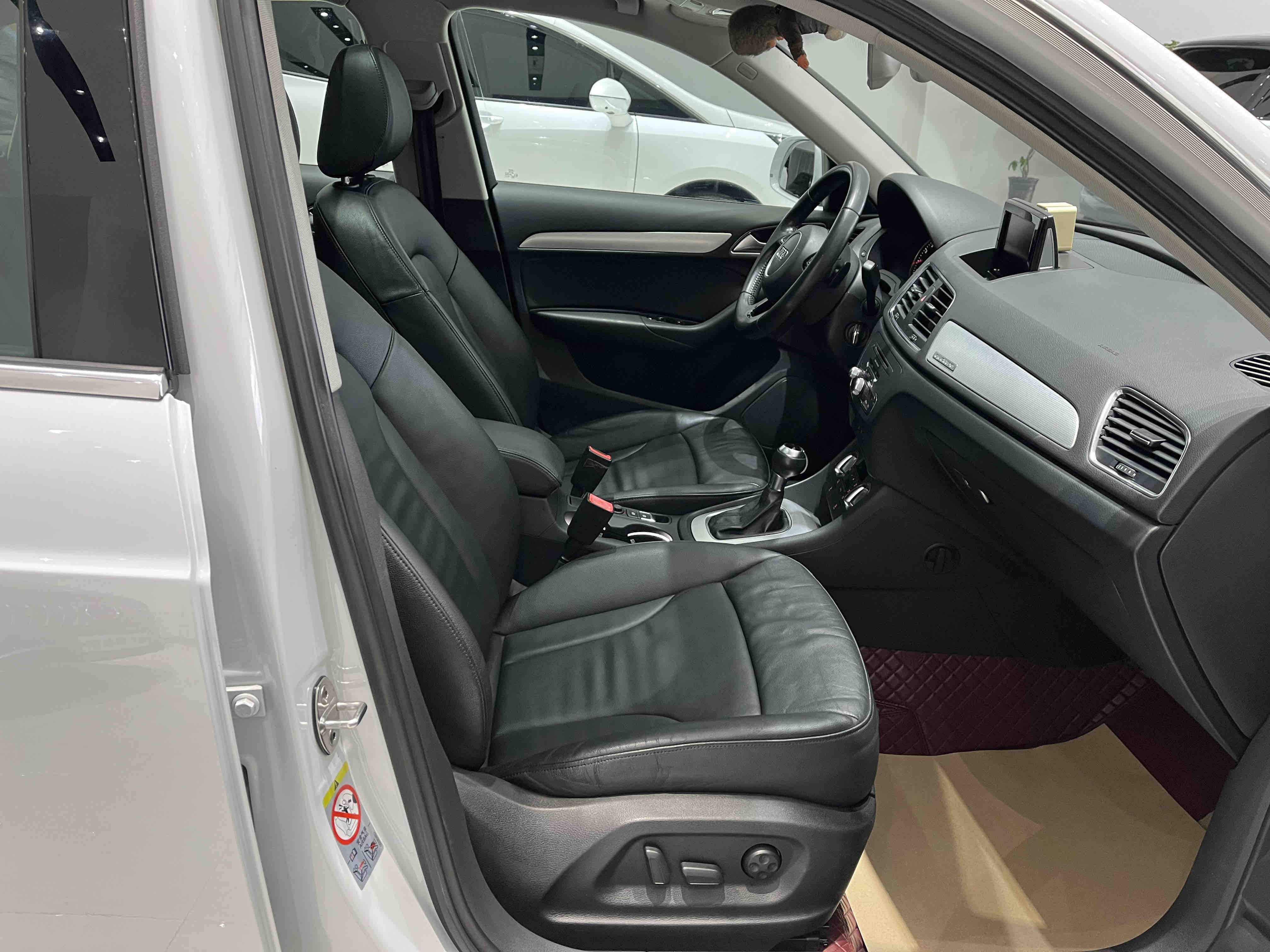 Audi Q3 (Imported) 2012 car image #9