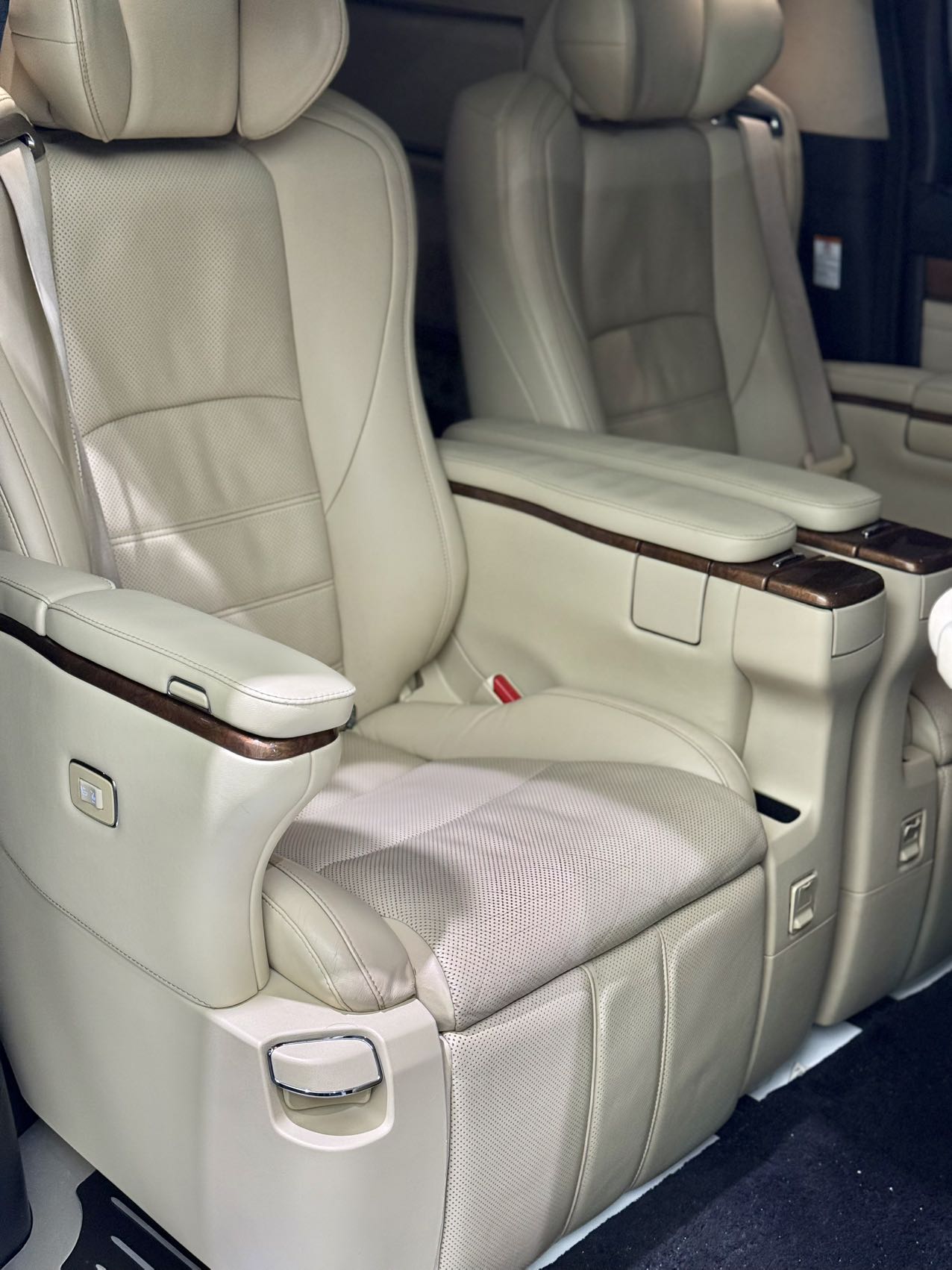 Toyota Alphard 2015 immagine di auto #9