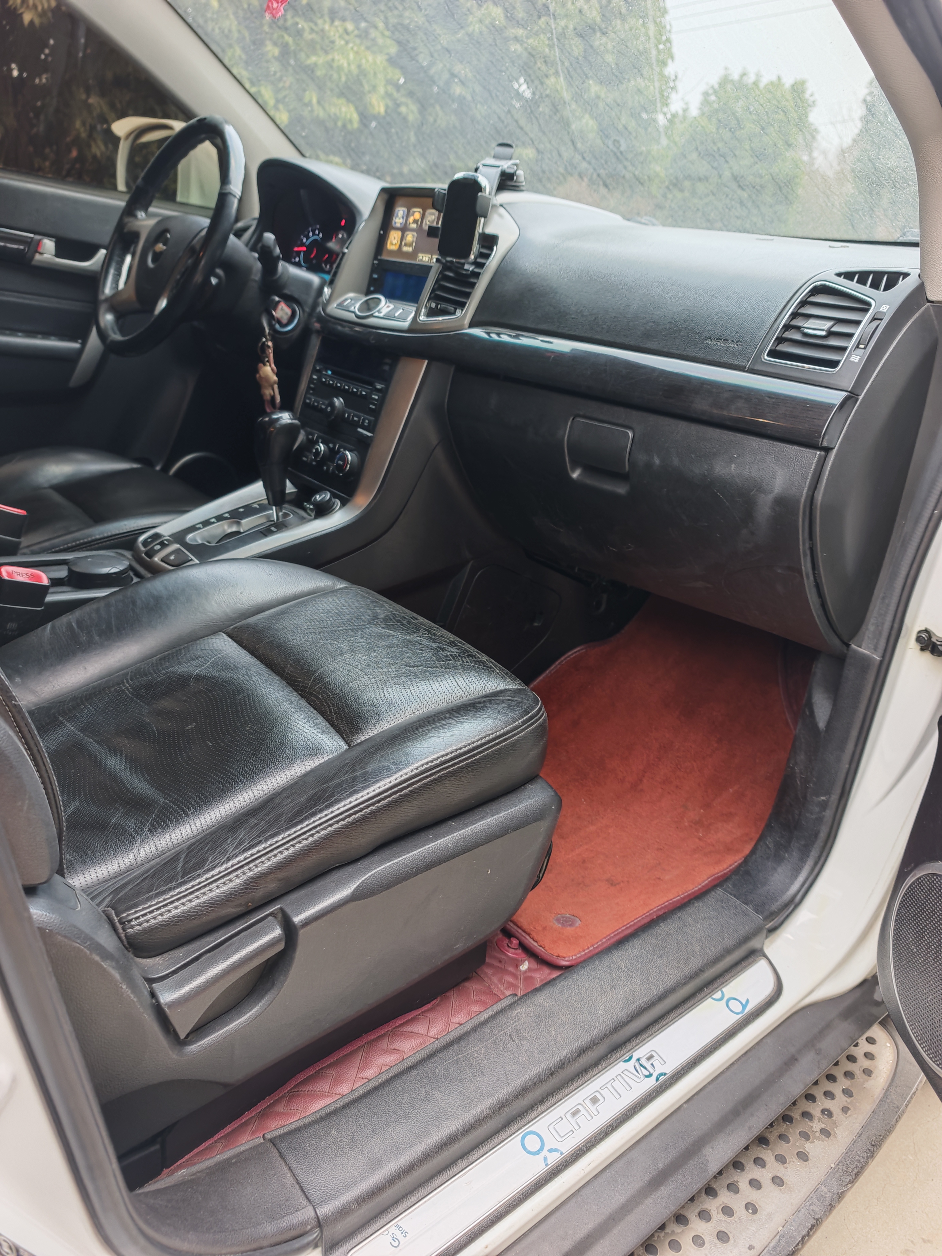 Chevrolet Captiva 2015 car image #9