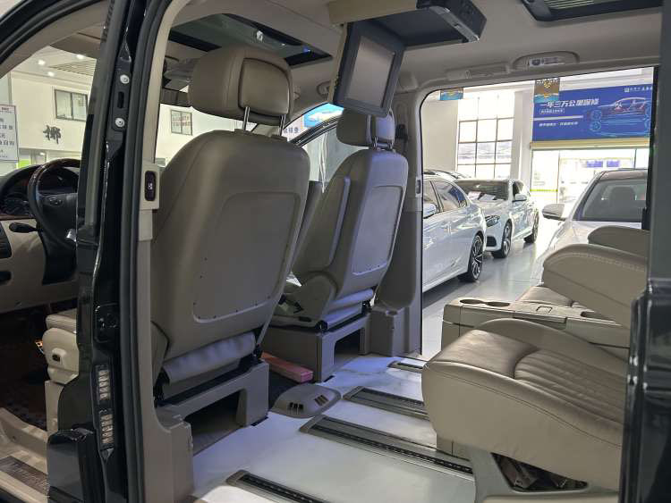 奔驰 唯雅诺 2016 汽车图片 #9