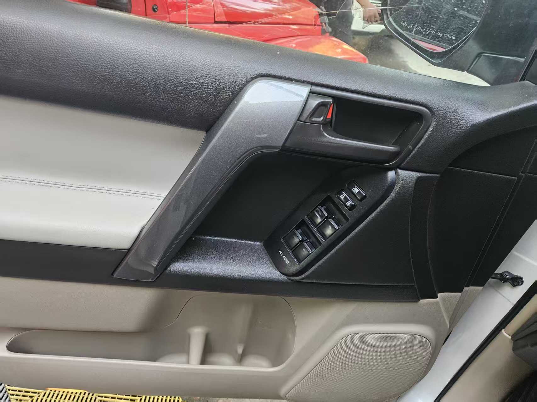 Toyota Land Cruiser Prado 2012 #9 Toyota Land Cruiser Prado 2012 car image #9