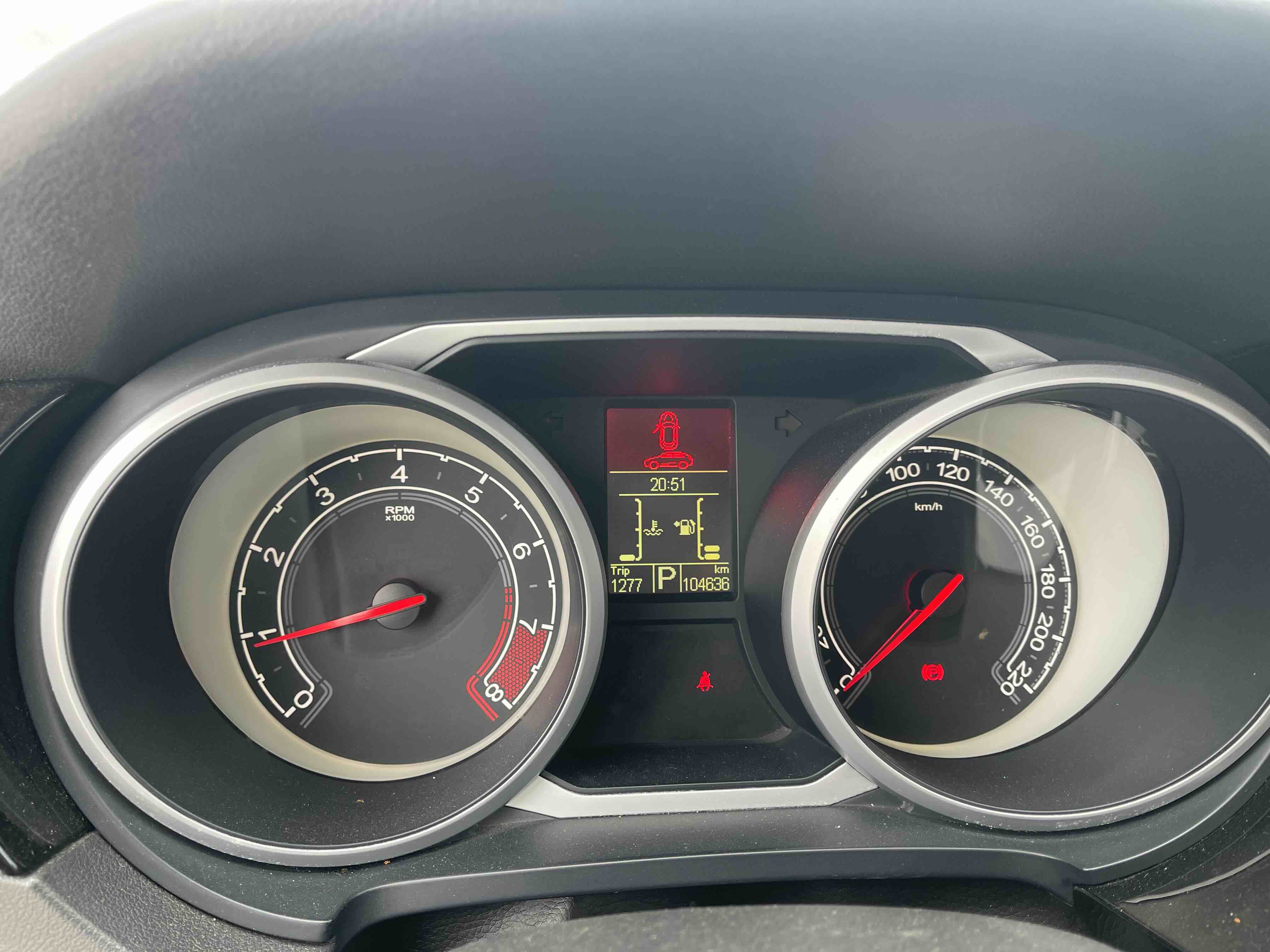 MG GS 2015 car image #9