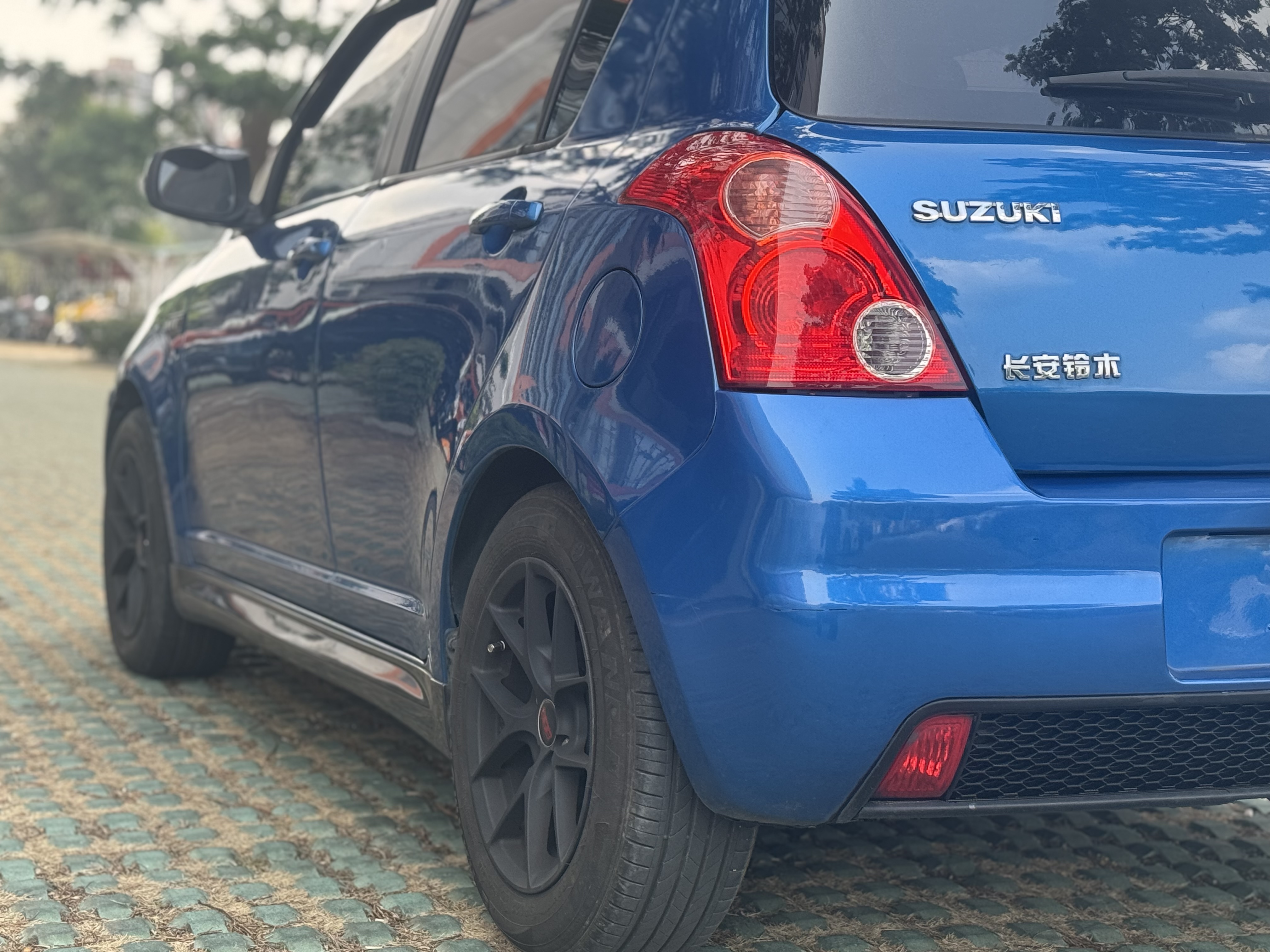 铃木 雨燕 2011 汽车图片 #9