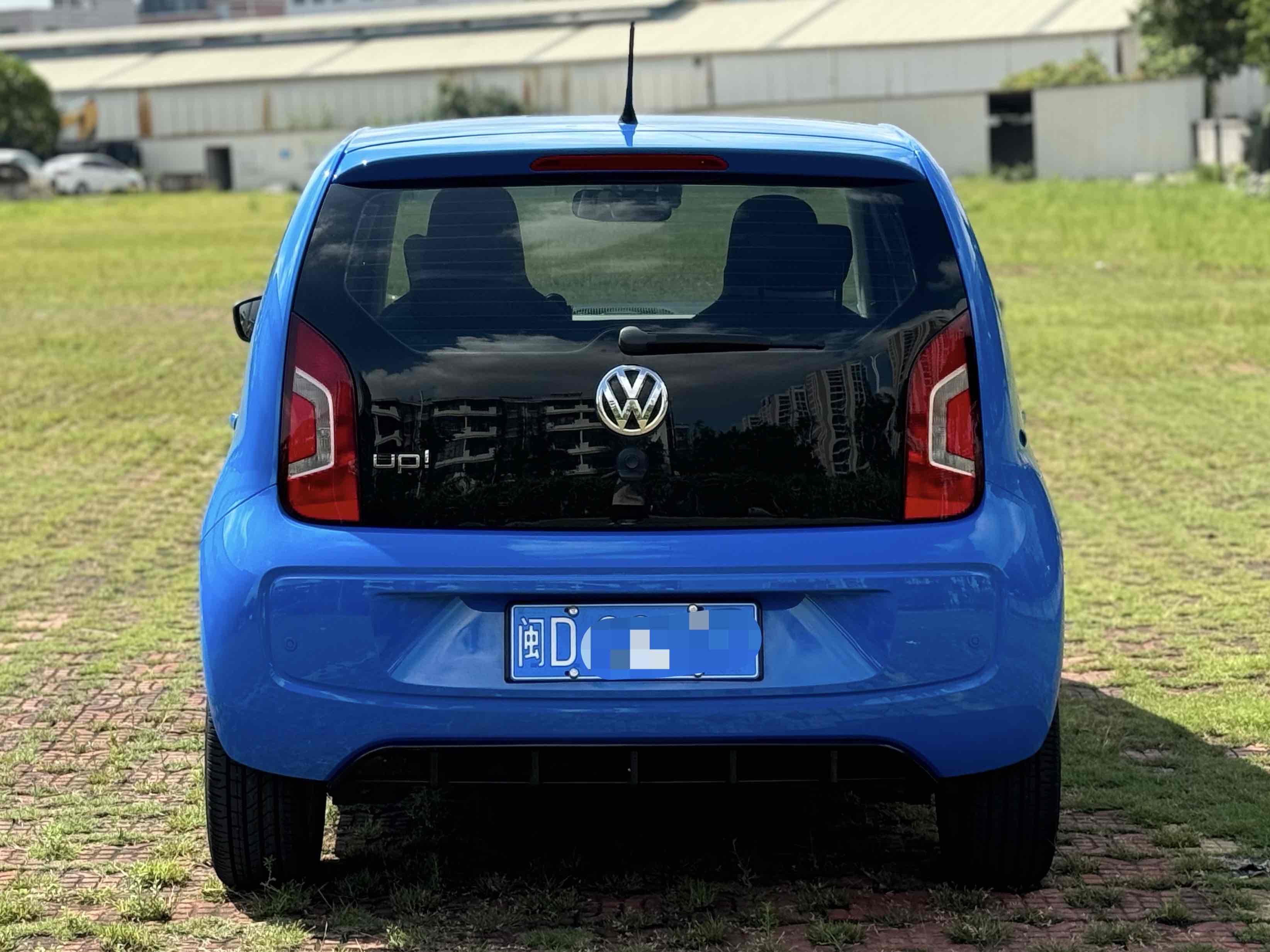 Volkswagen up! 2016 imagem de carro #9