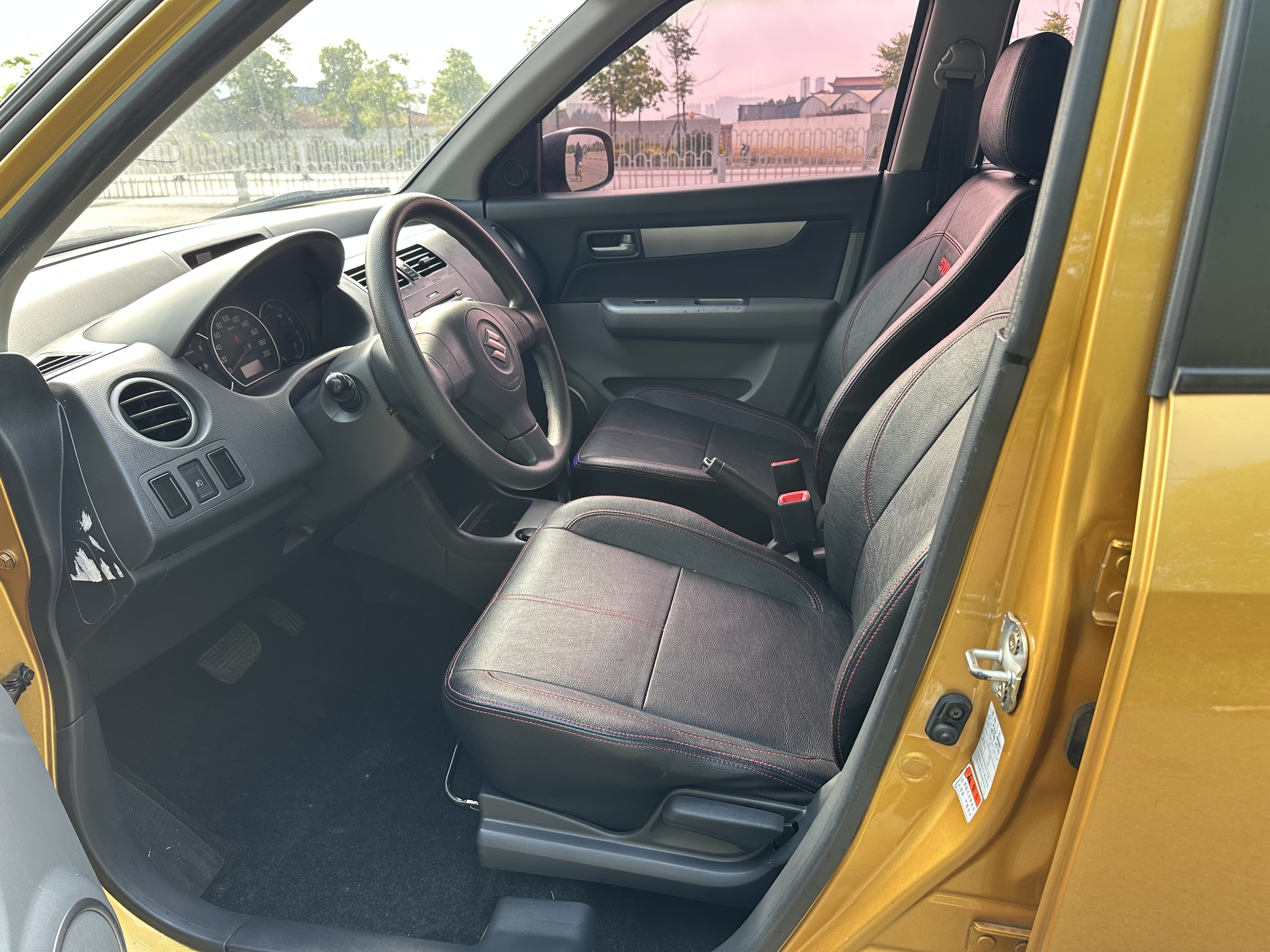 铃木 雨燕 2015 汽车图片 #9