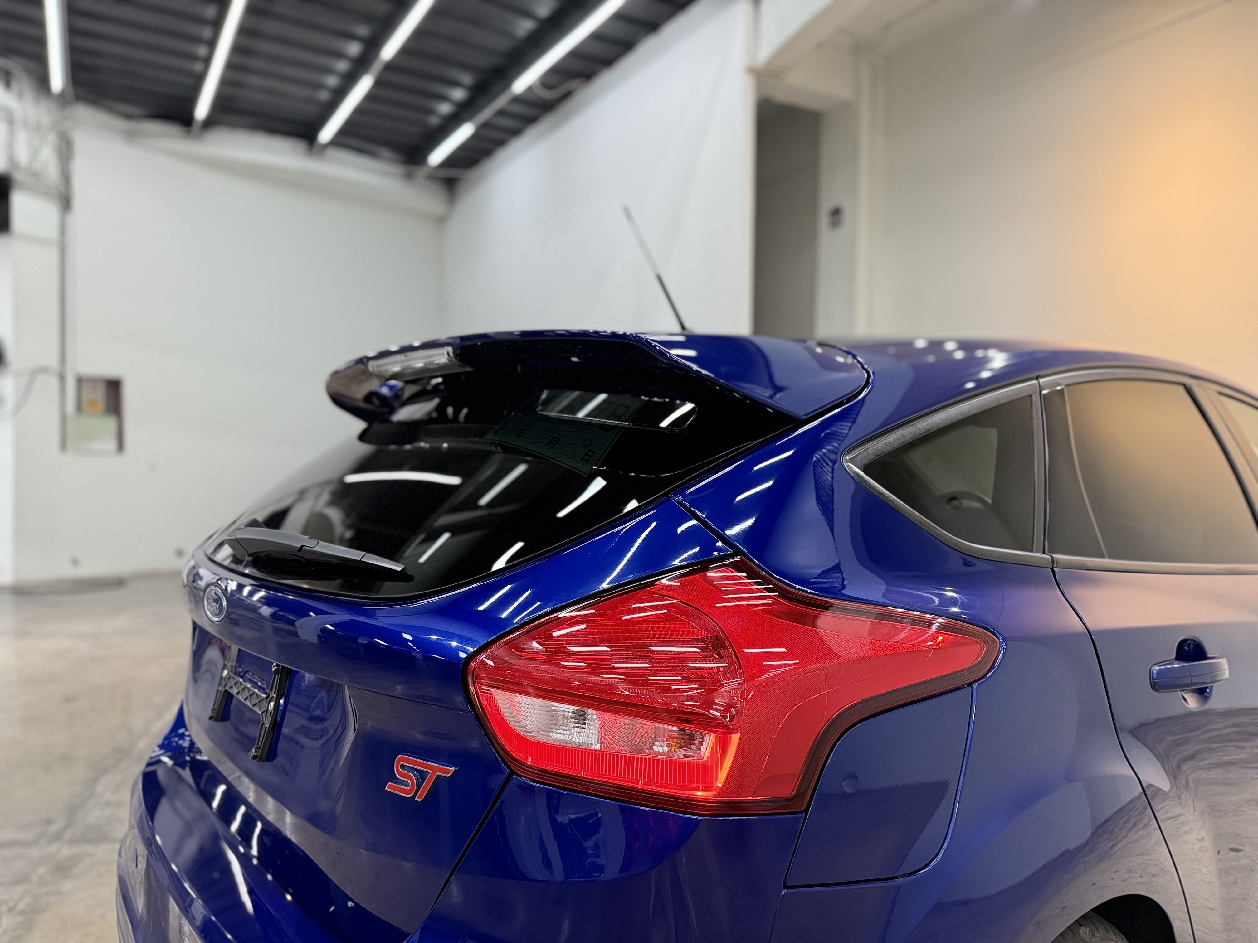 Ford Focus (Imported) 2017 car image #9