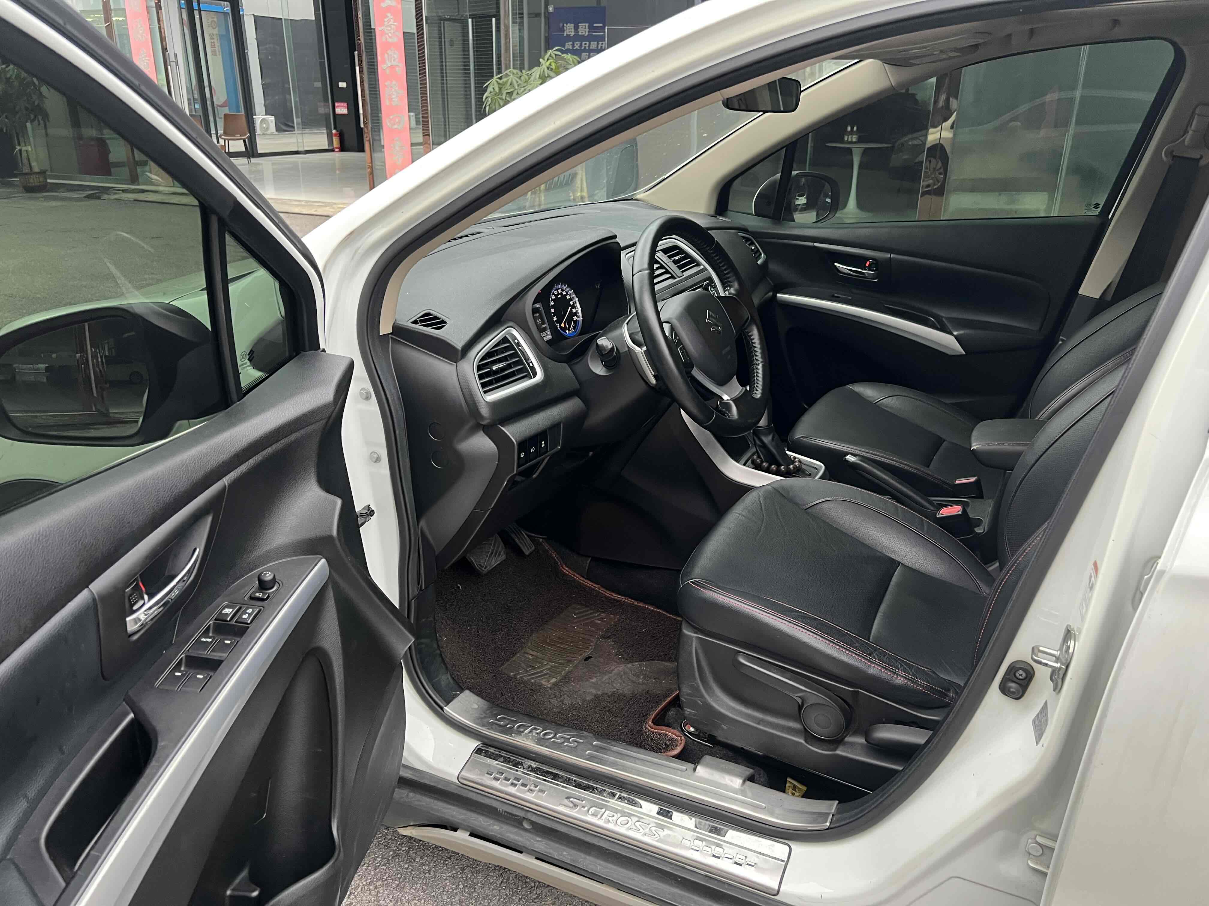 Suzuki S-Cross 2015 صورة سيارة #9