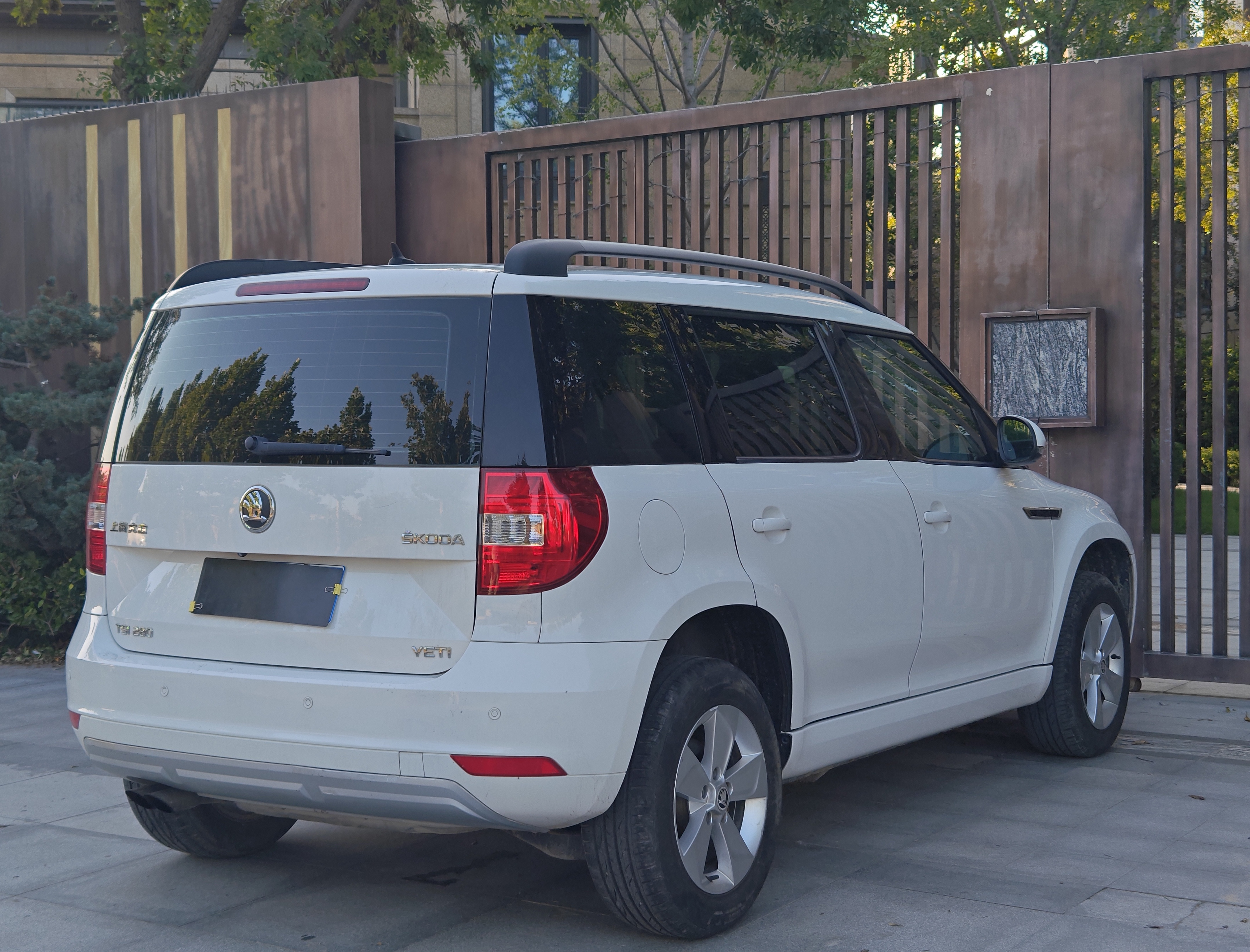 Skoda Yeti 2016 car image #9