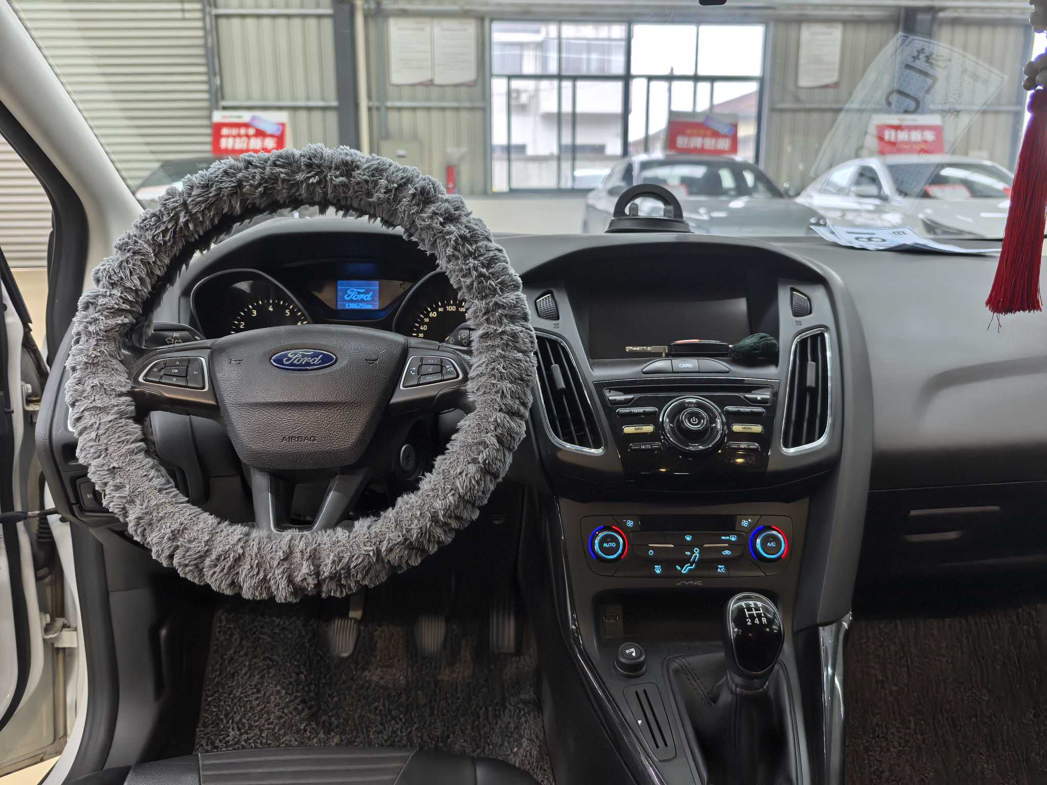 Ford Focus 2016 صورة سيارة #9