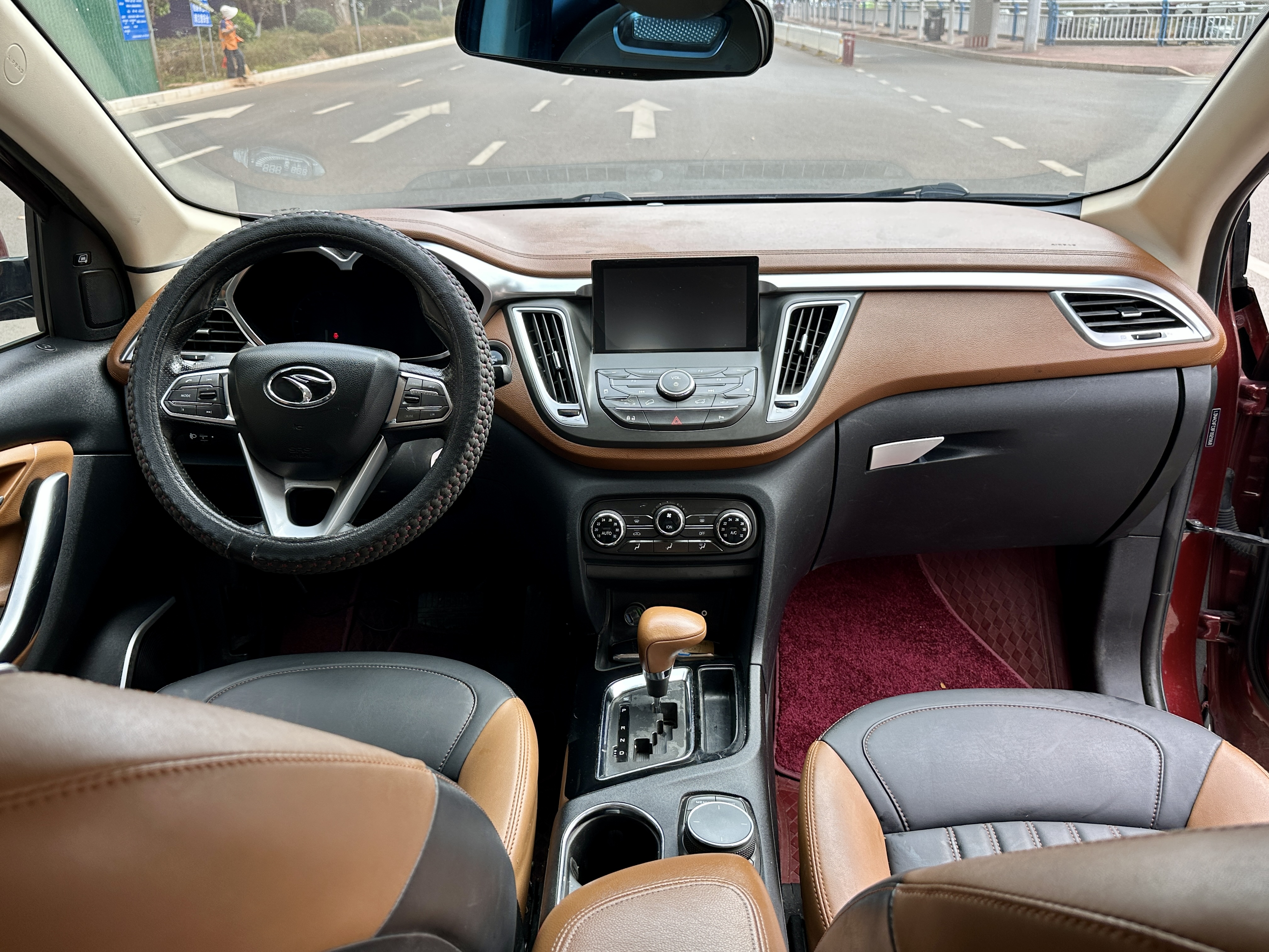 Soueast DX7 2015 car image #9