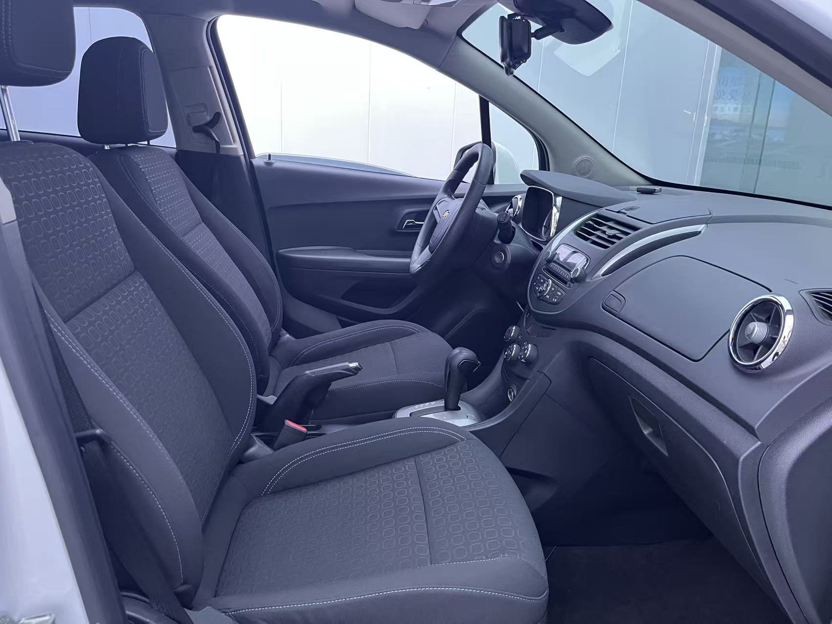 Chevrolet Tracker 2016 car image #9