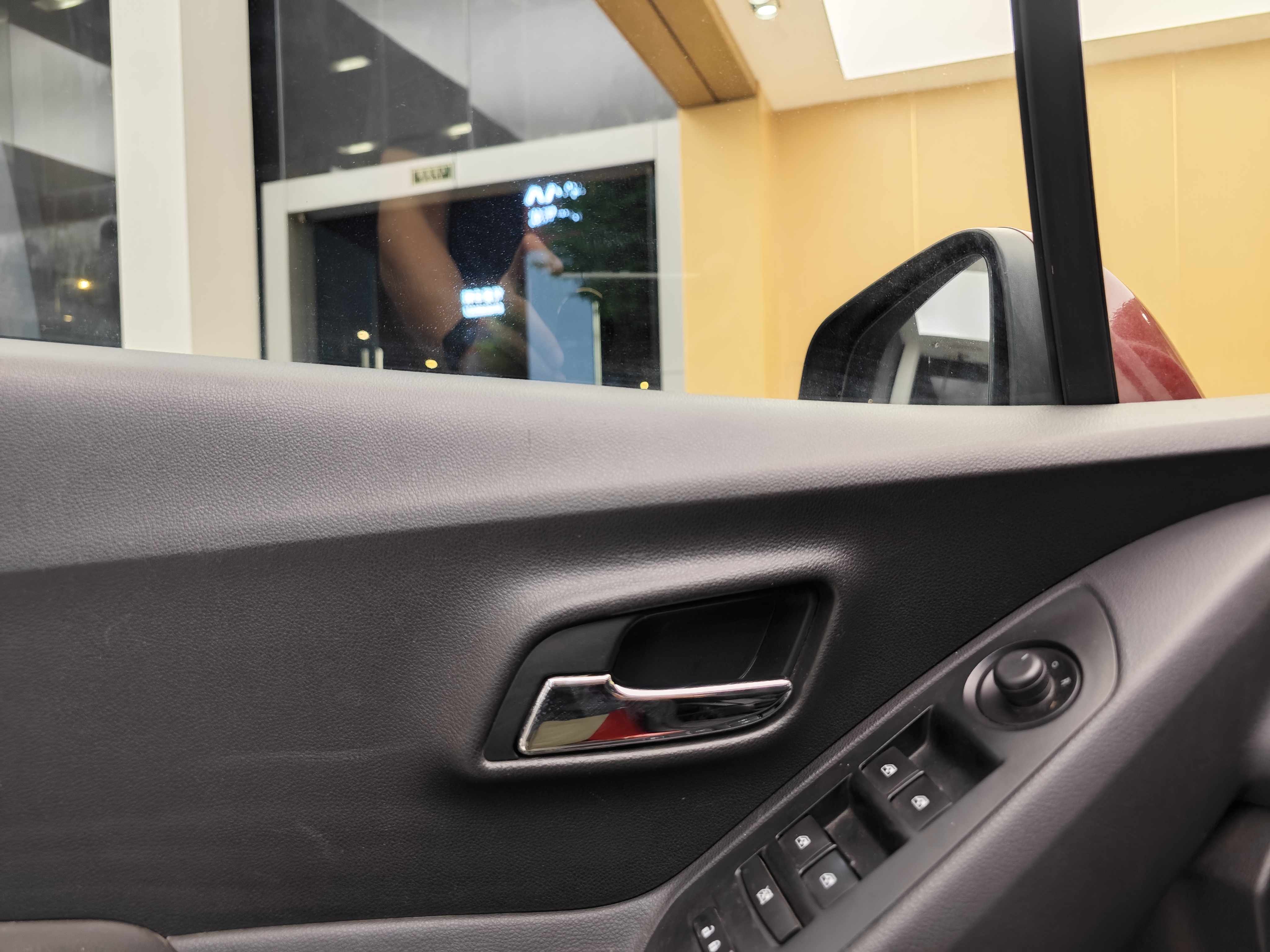 Chevrolet Tracker 2015 صورة سيارة #9