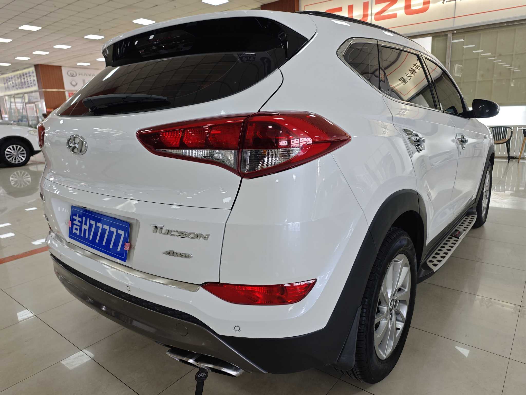 Hyundai Tucson 2017 car image #9