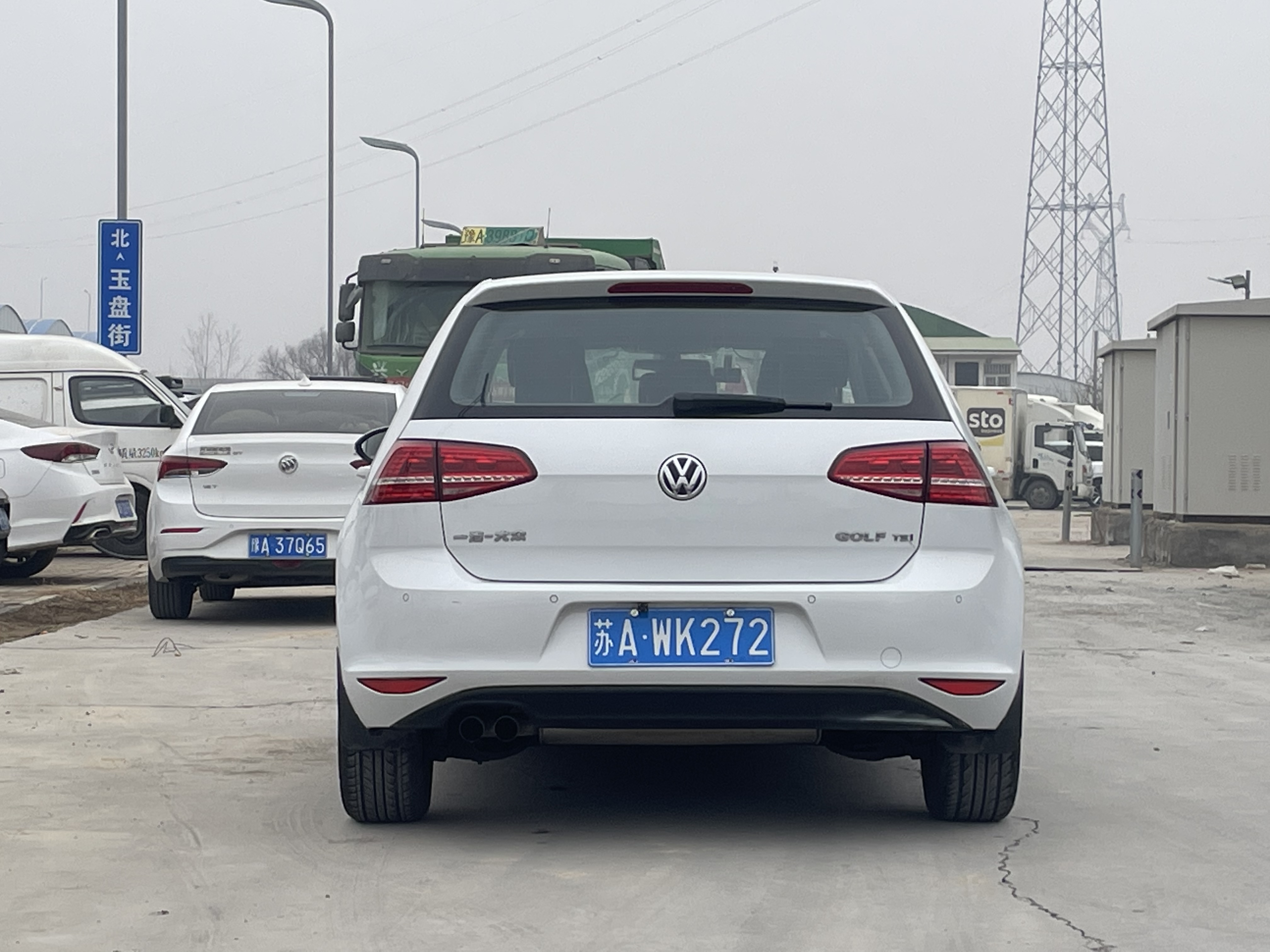 Volkswagen Golf 2016 car image #9