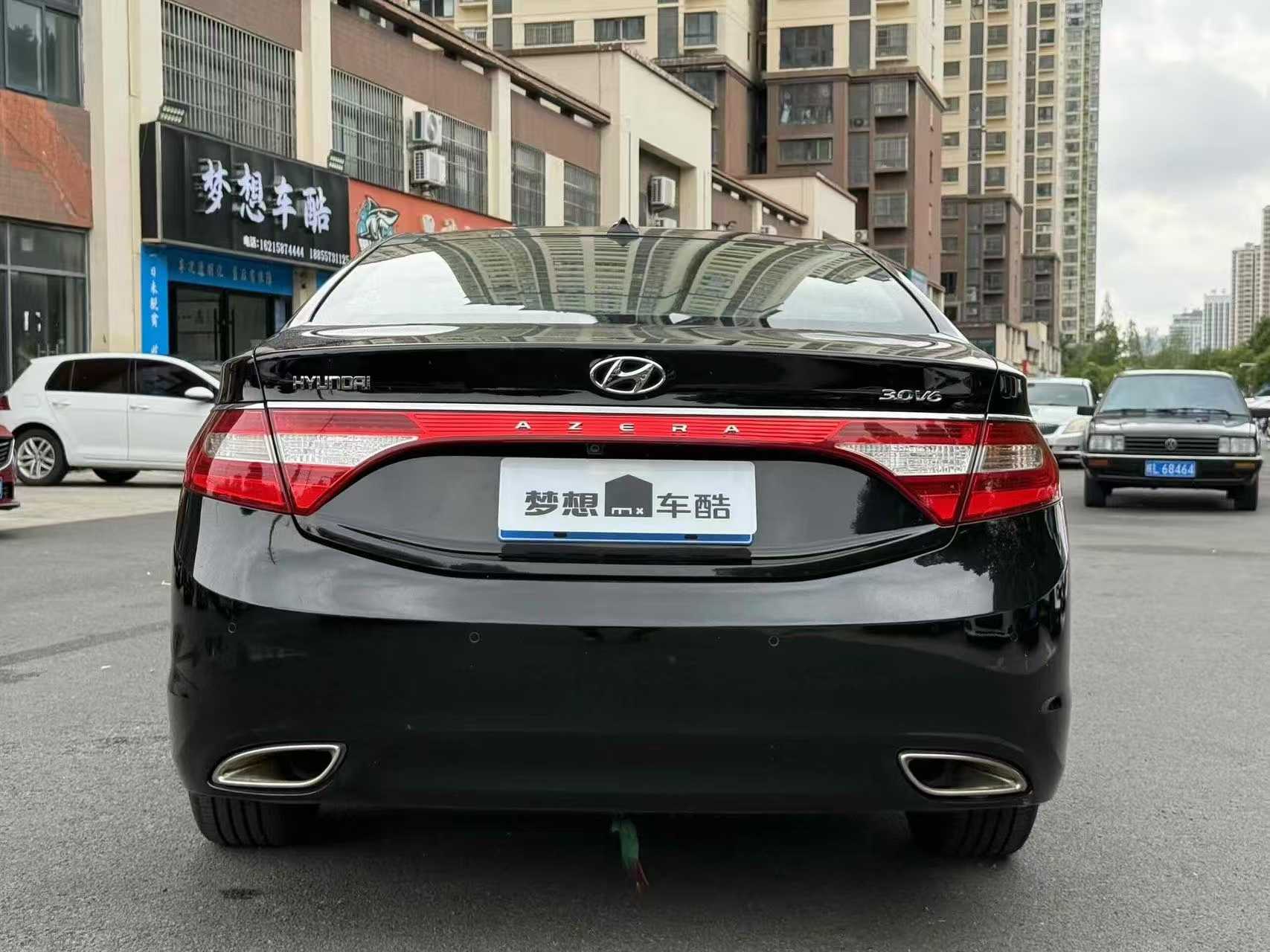 Hyundai Azera 2012 car image #9