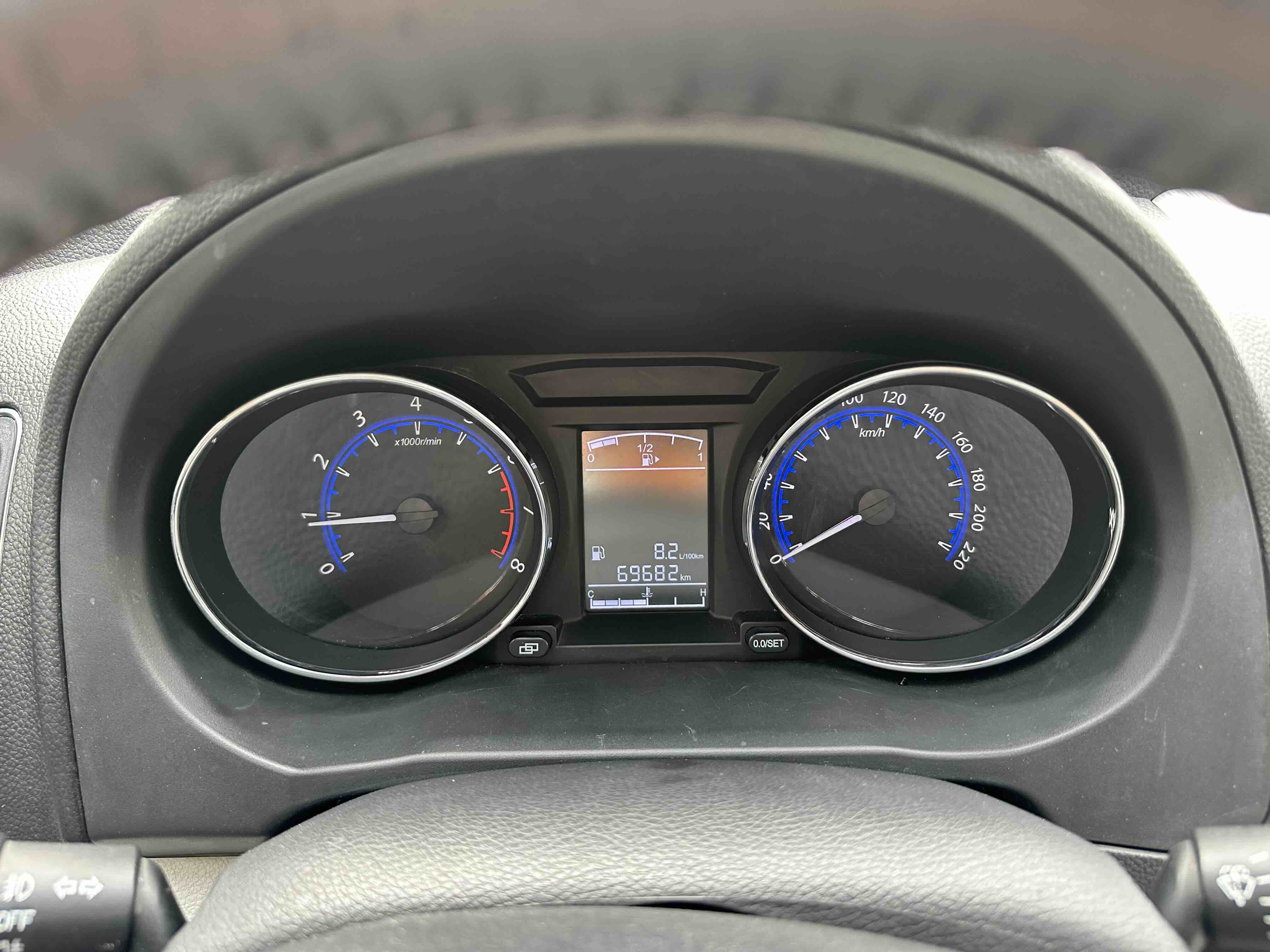 Forthing S500 2017 image de voiture #9