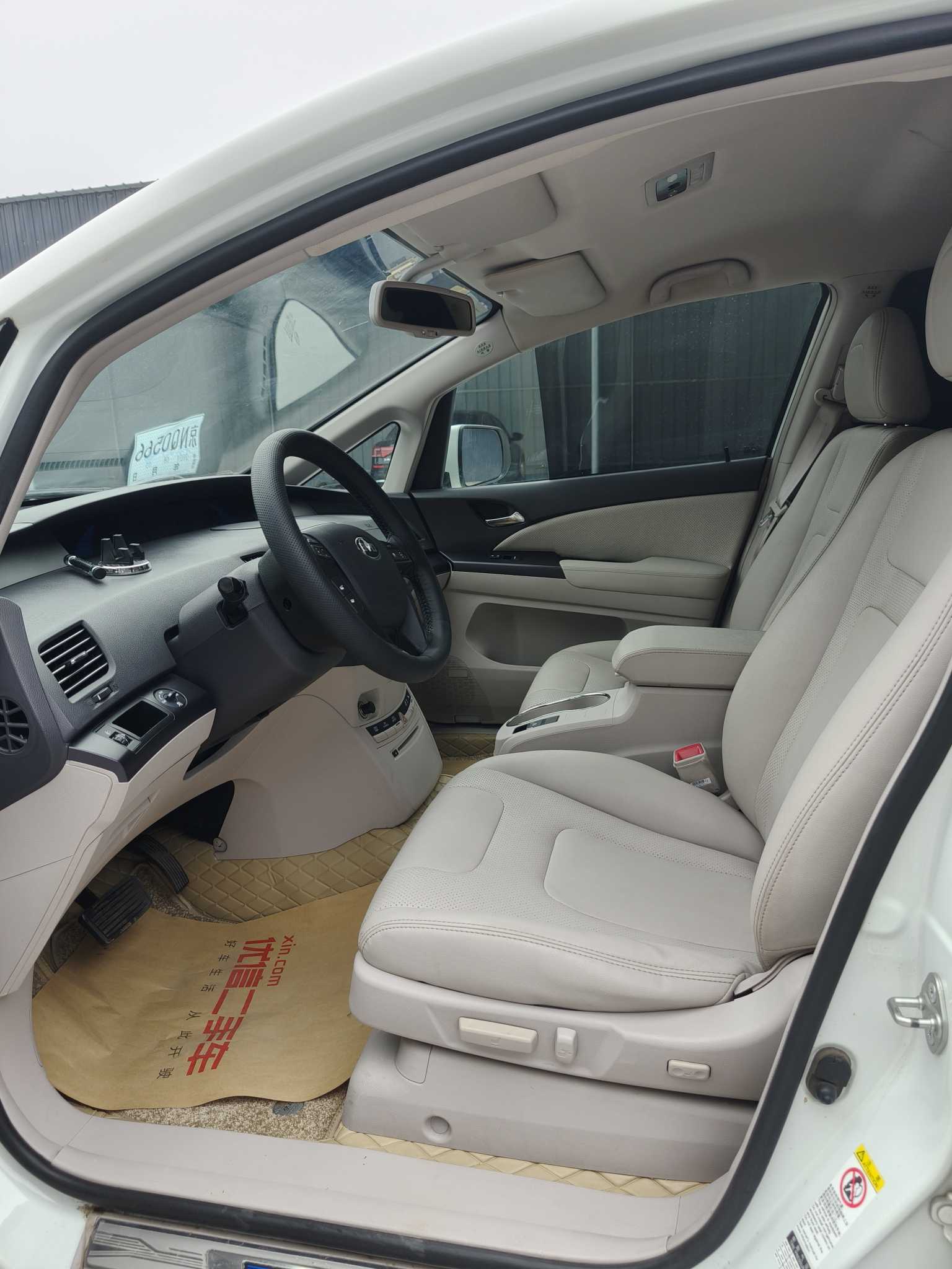 BYD e6 2016 #9 BYD e6 2016 car image #9