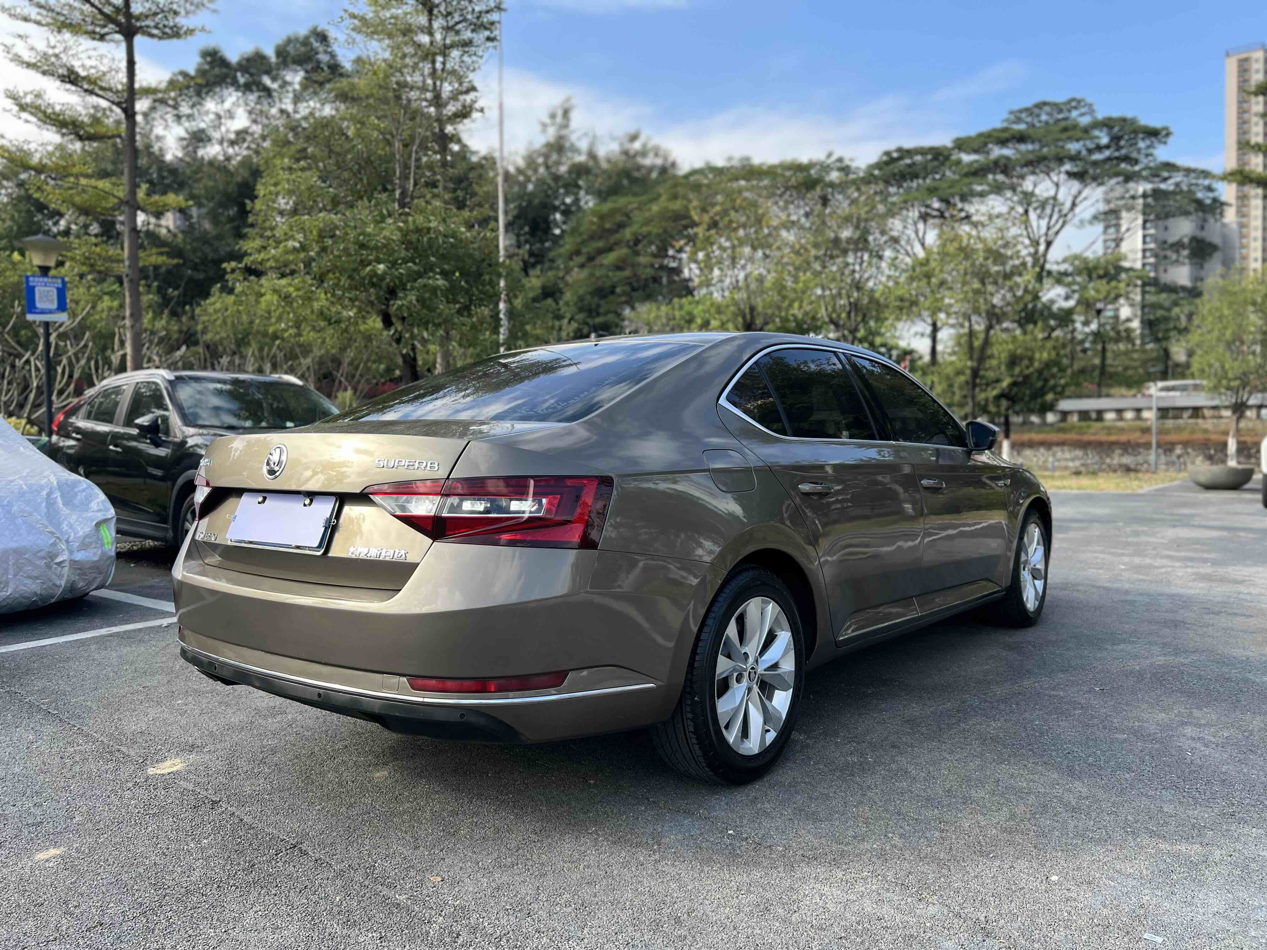 Skoda Superb 2017 #9 Skoda Superb 2017 car image #9