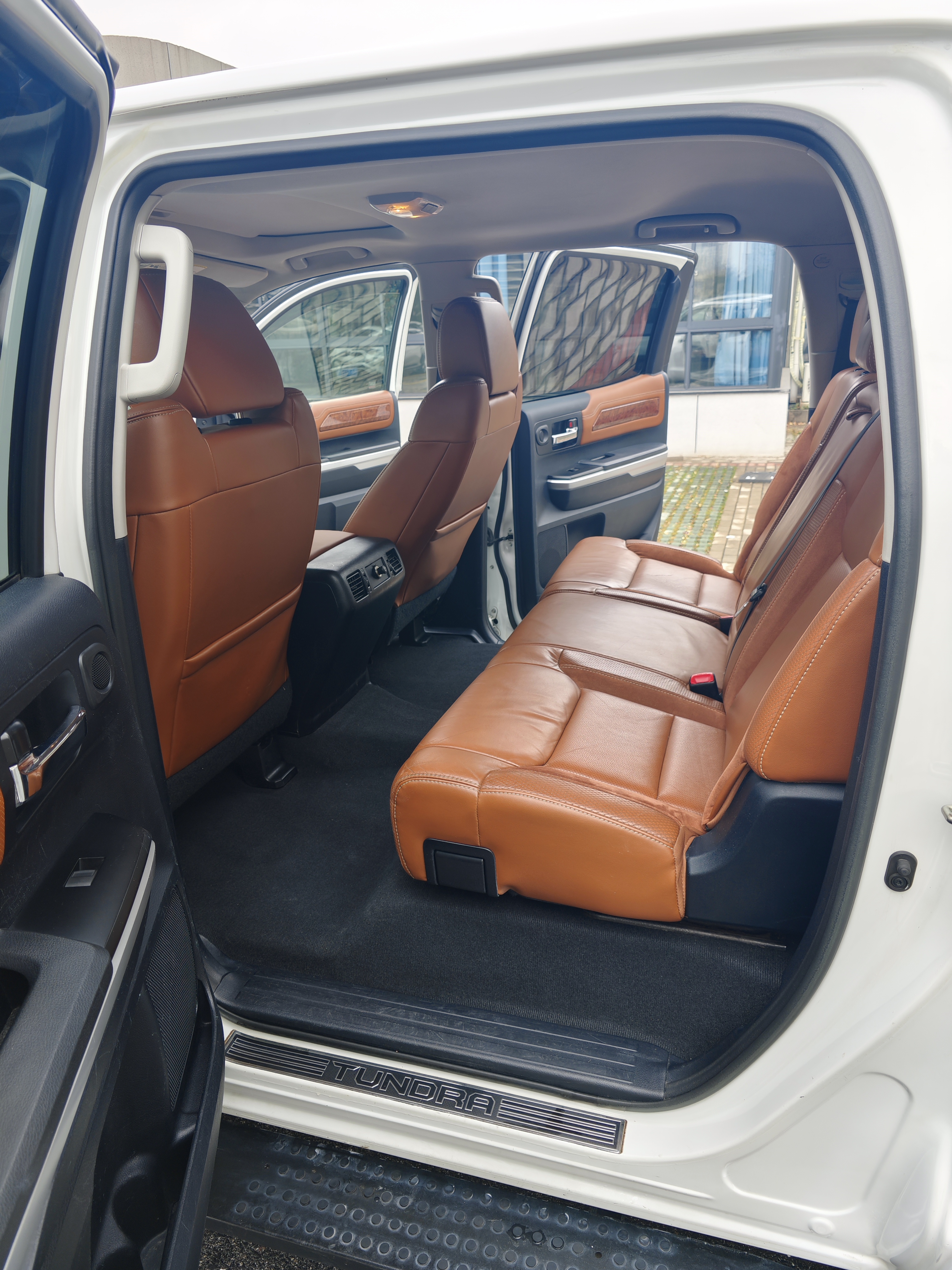 Toyota Tundra 2014 immagine di auto #9