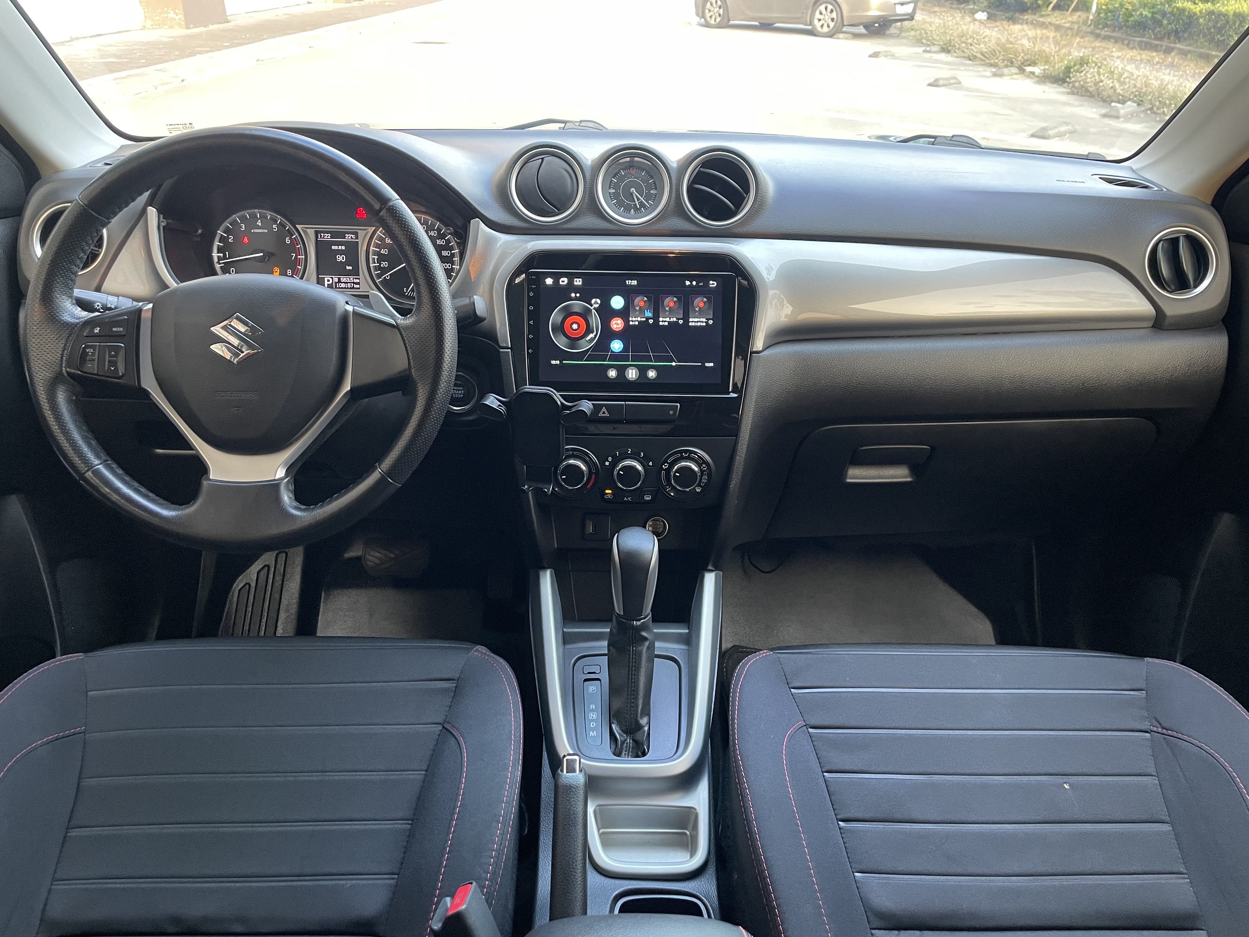 Suzuki Vitara 2016 image de voiture #9