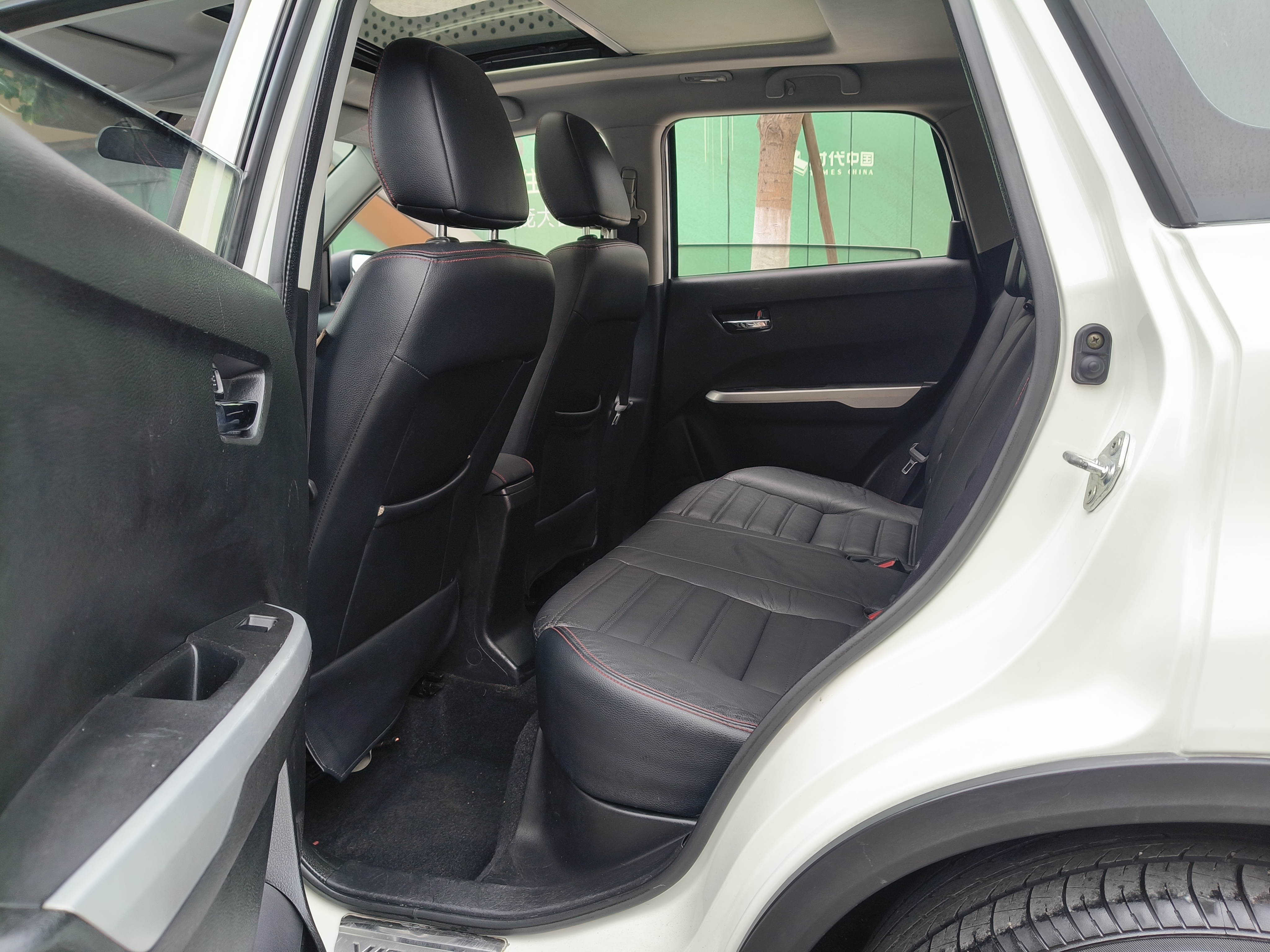 Suzuki Vitara 2016 image de voiture #9