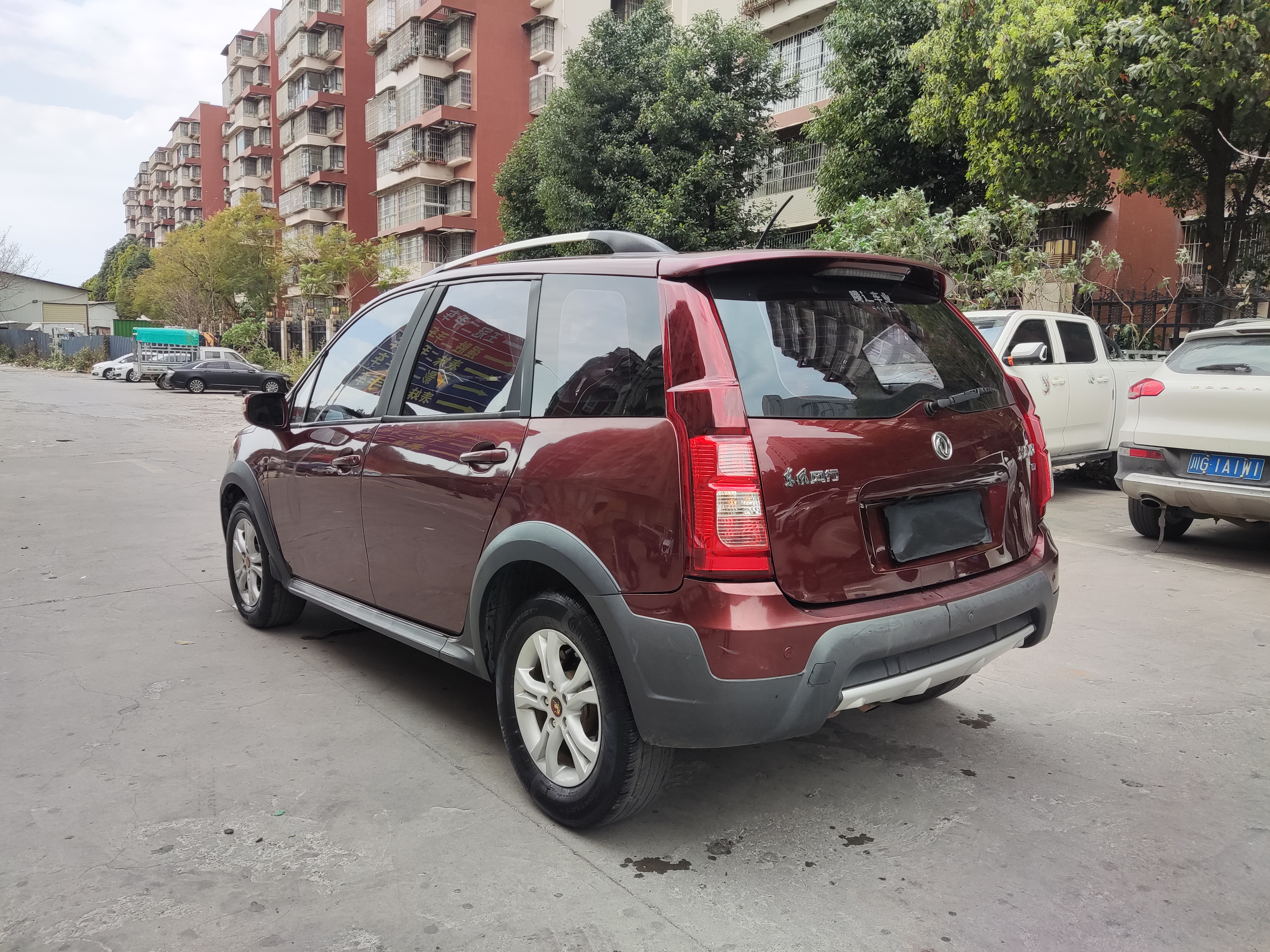Forthing JOYEAR X3 2016 imagen de coche #9