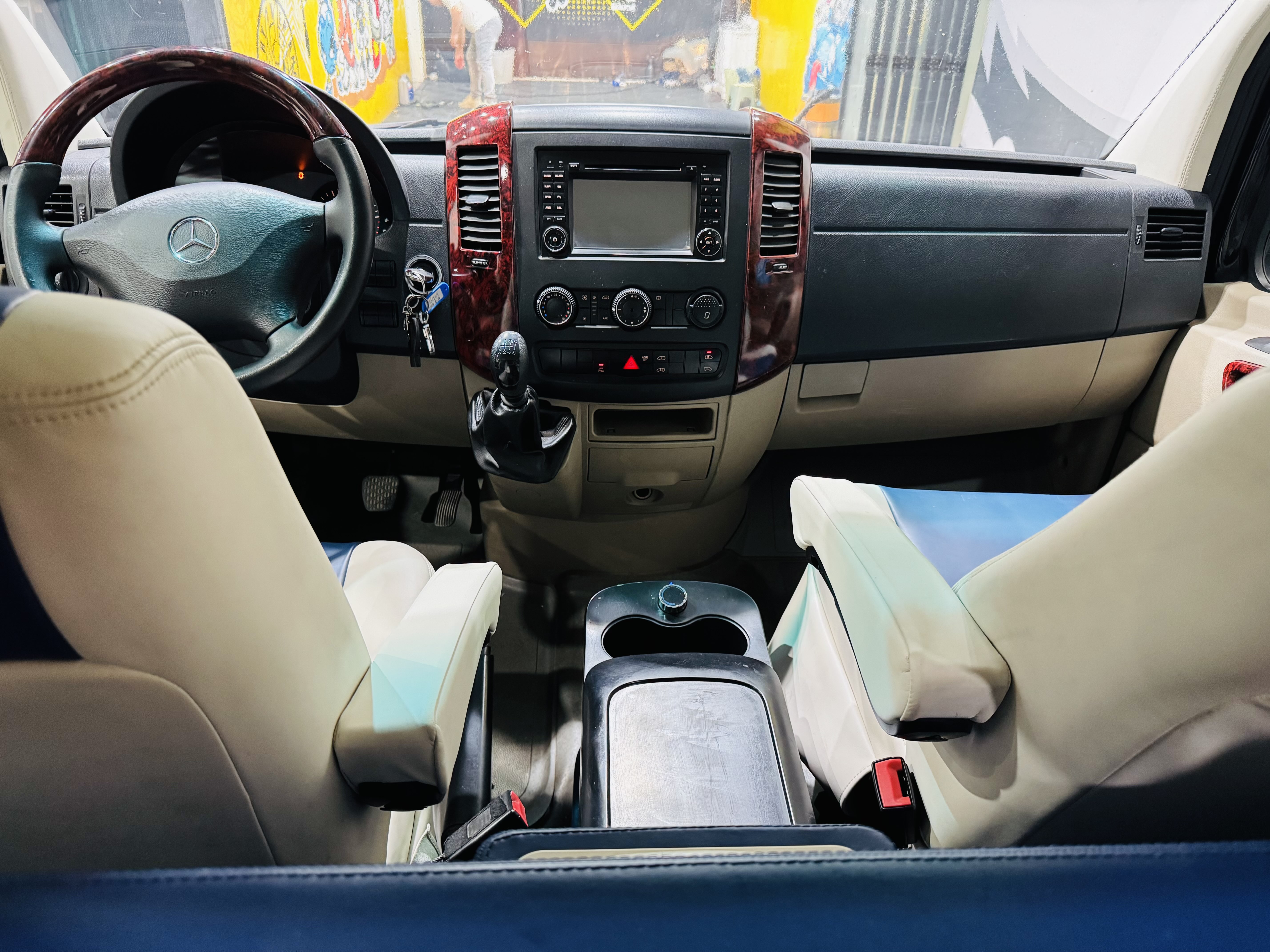 Mercedes-Benz Sprinter 2017 car image #9