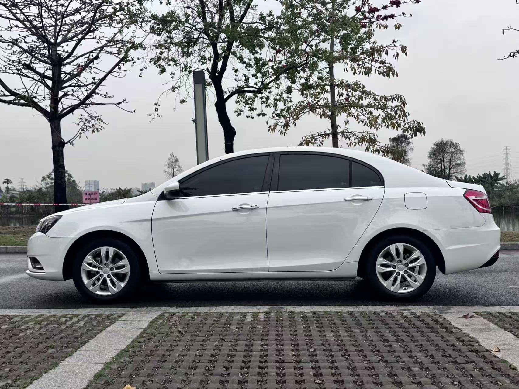 GEELY Emgrand 2016 car image #9