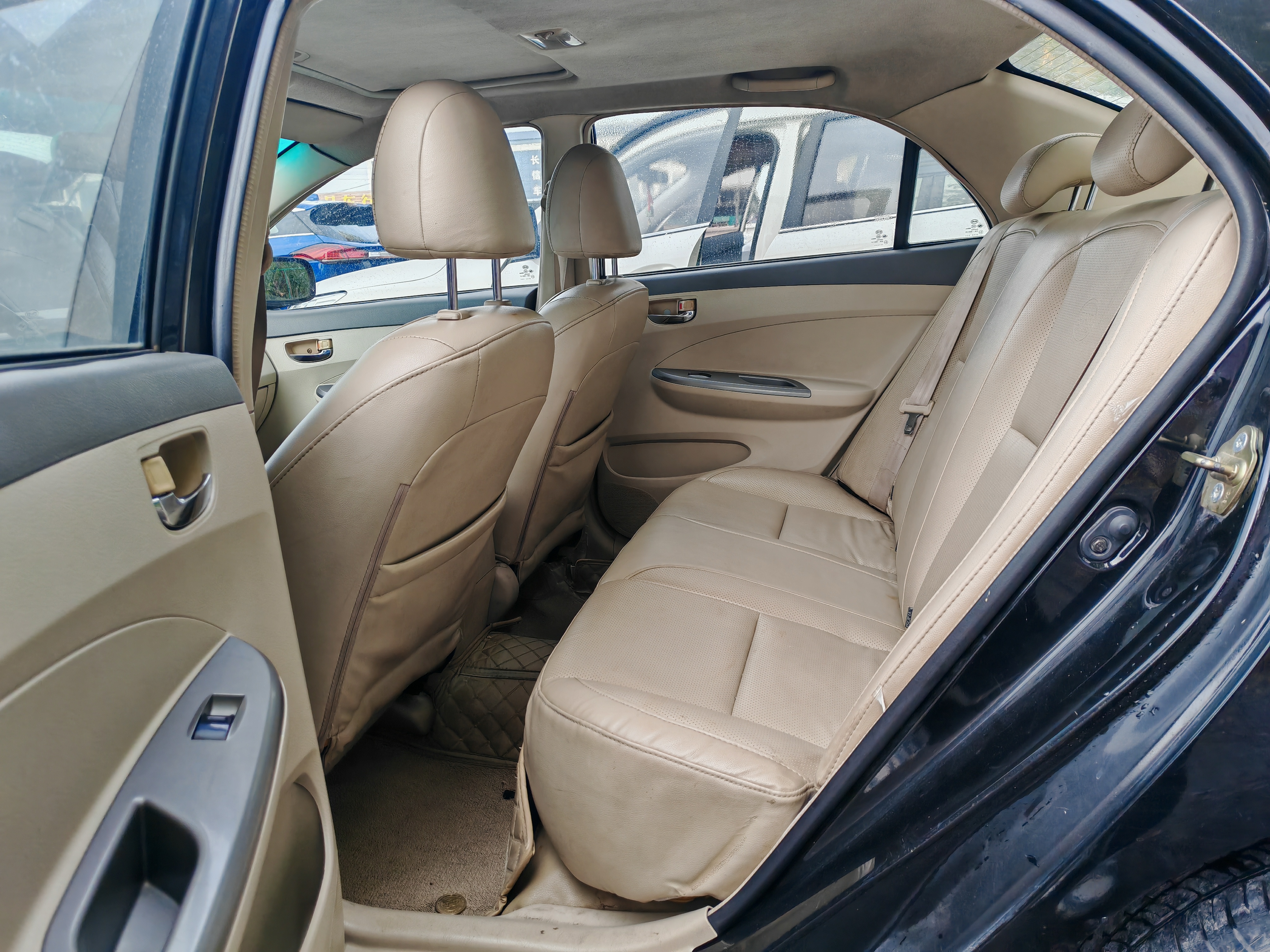 BYD L3 2012 car image #9