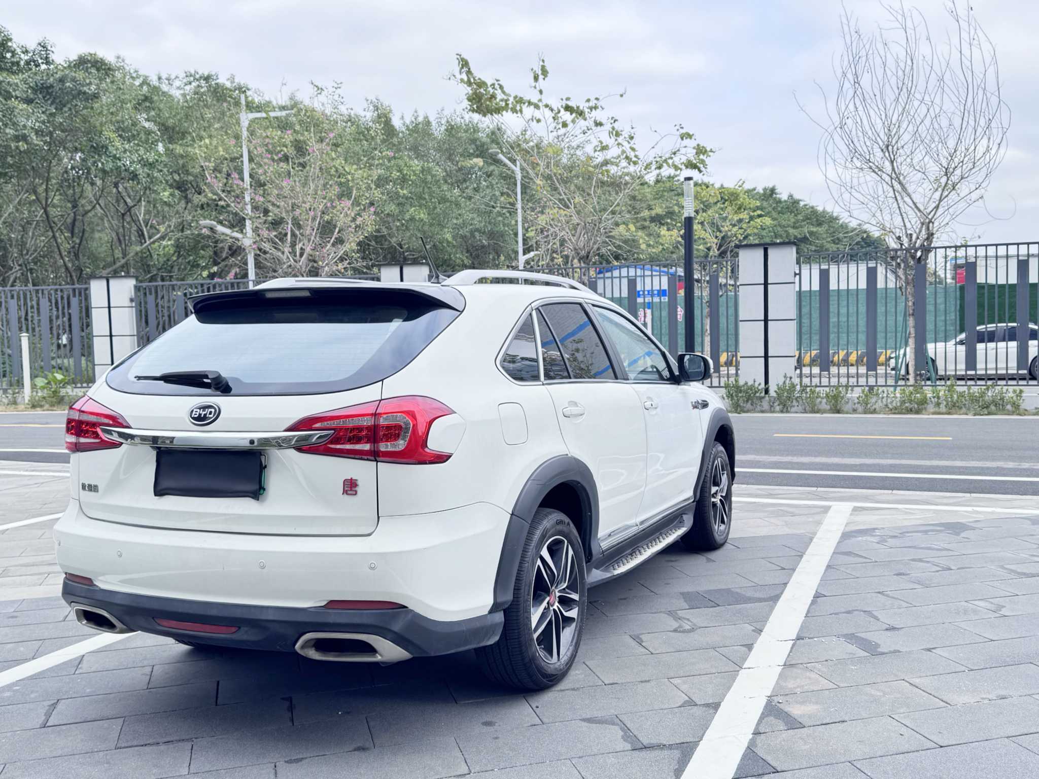 比亚迪 唐新能源 2016 汽车图片 #9