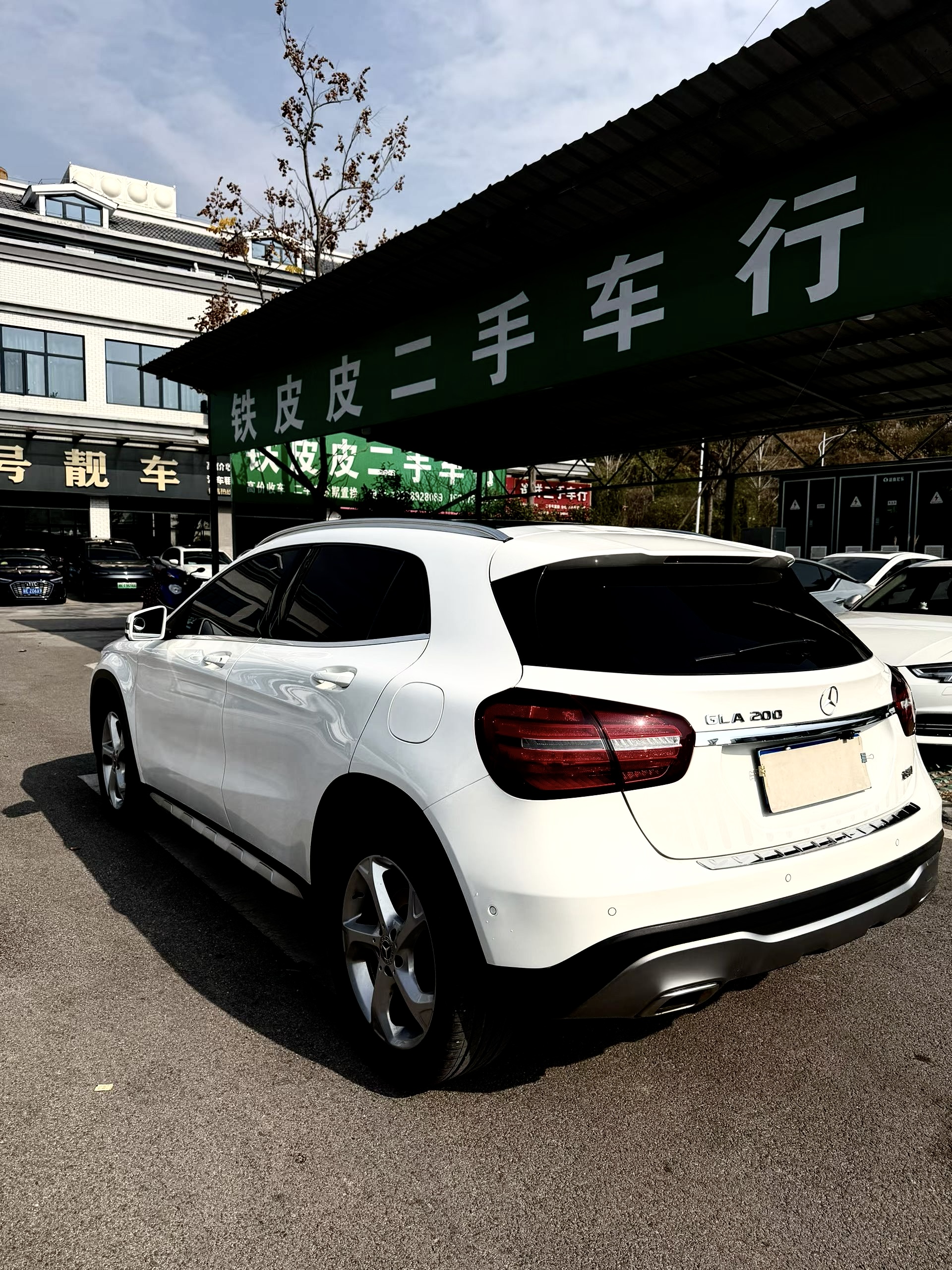 Mercedes-Benz GLA Class 2018 car image #9