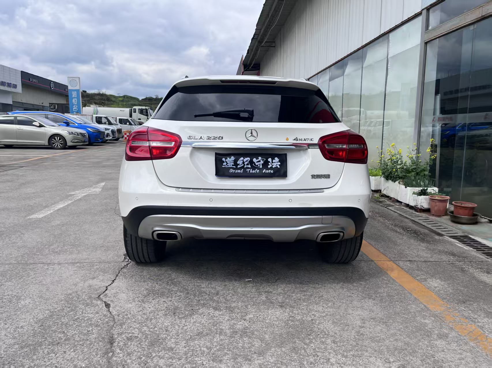 Mercedes-Benz GLA Class 2015 car image #9