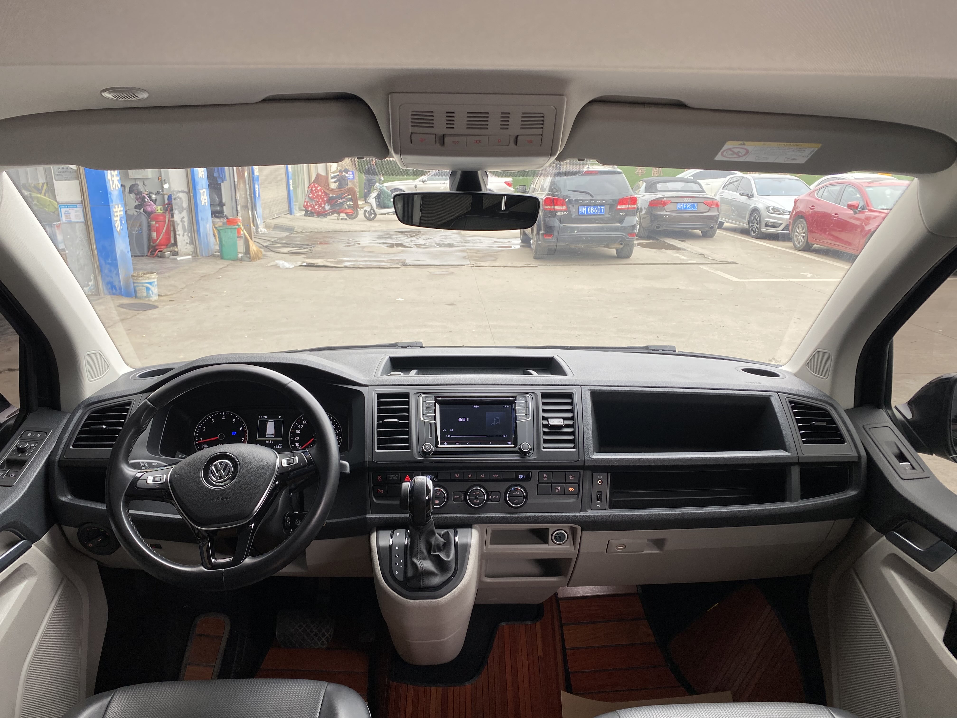 Volkswagen Caravelle 2020 car image #9