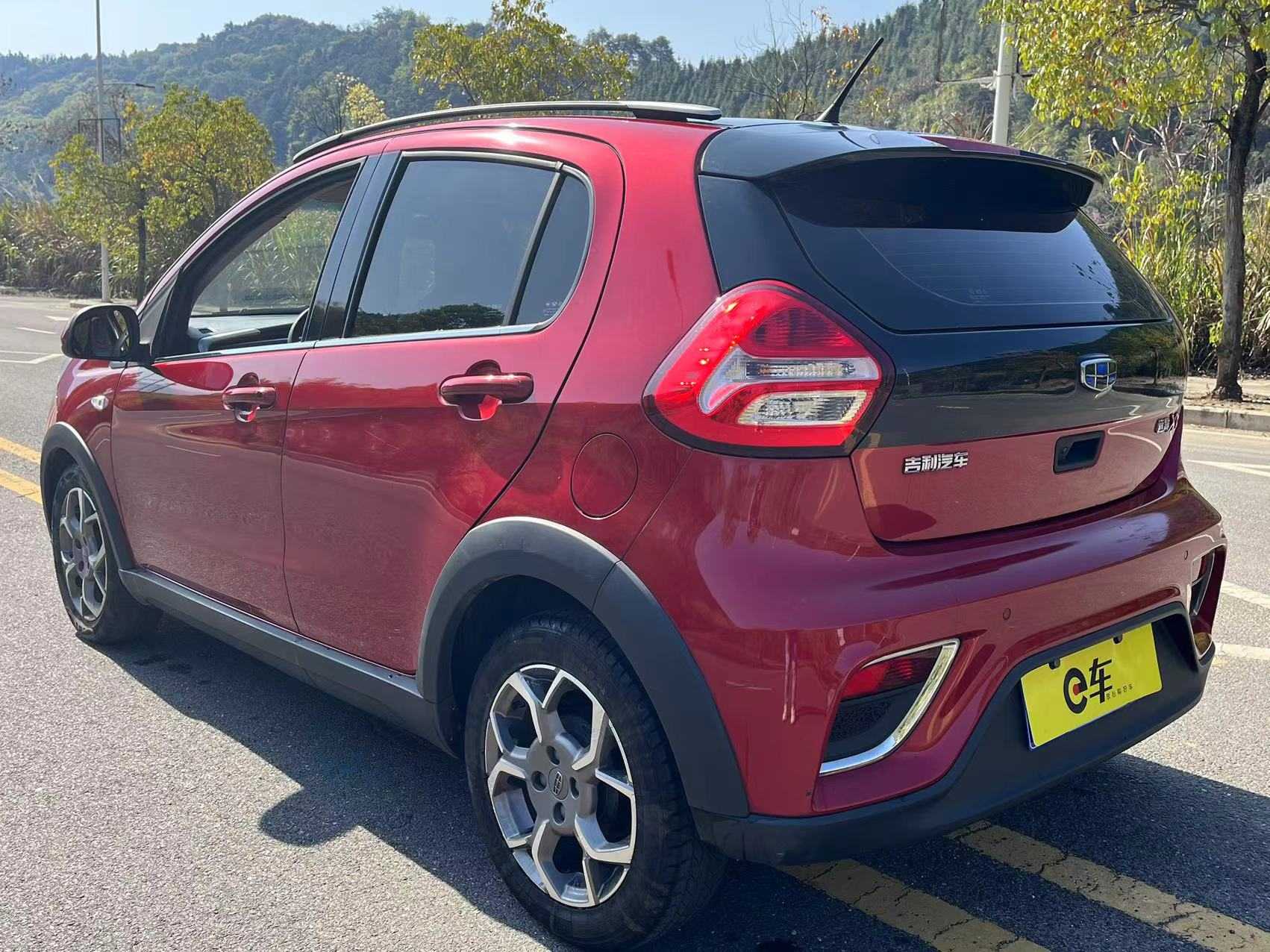 GEELY Vision X1 2017 #9 GEELY Vision X1 2017 изображение автомобиля #9