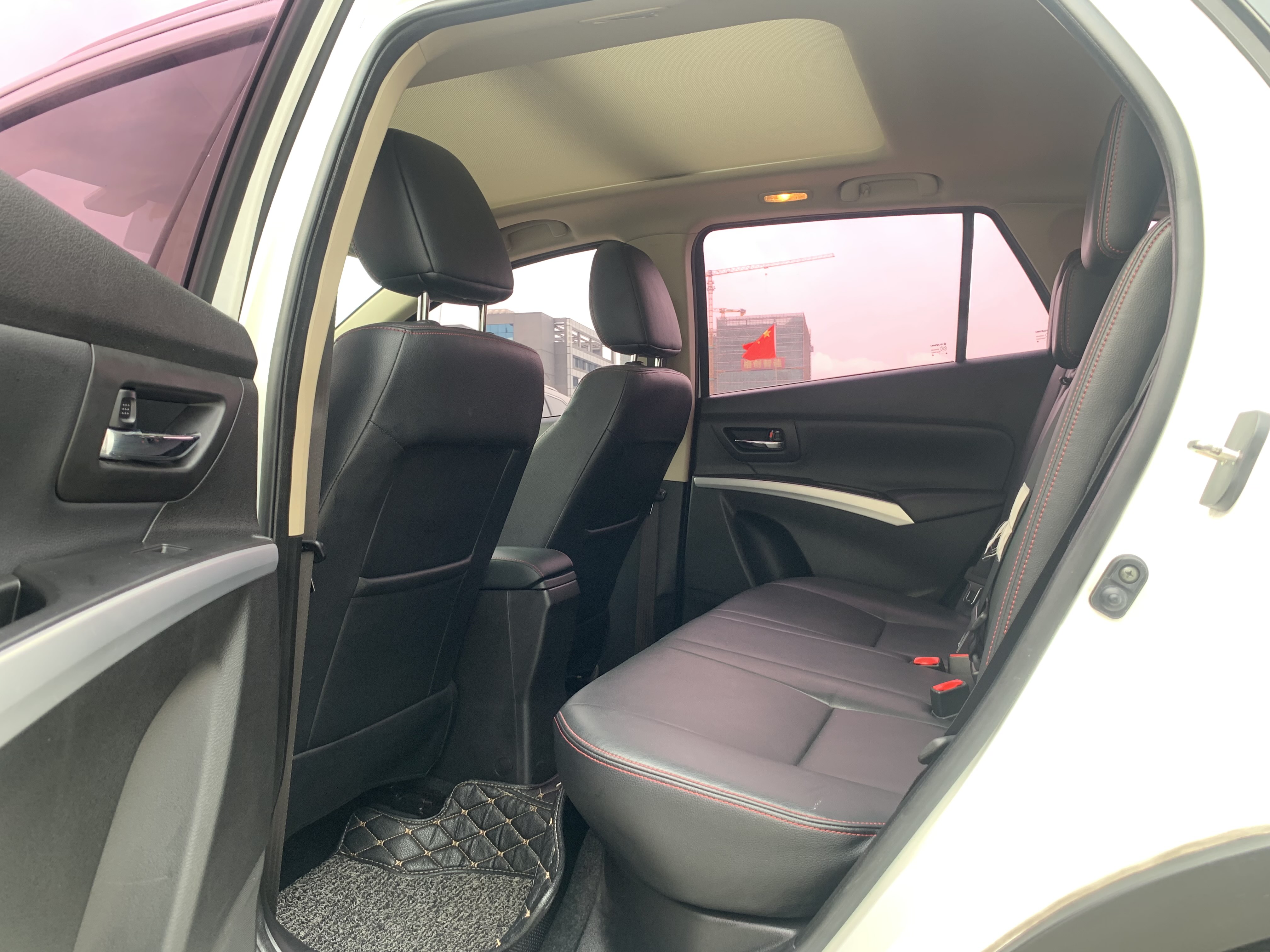 Suzuki S-Cross 2017 immagine di auto #9