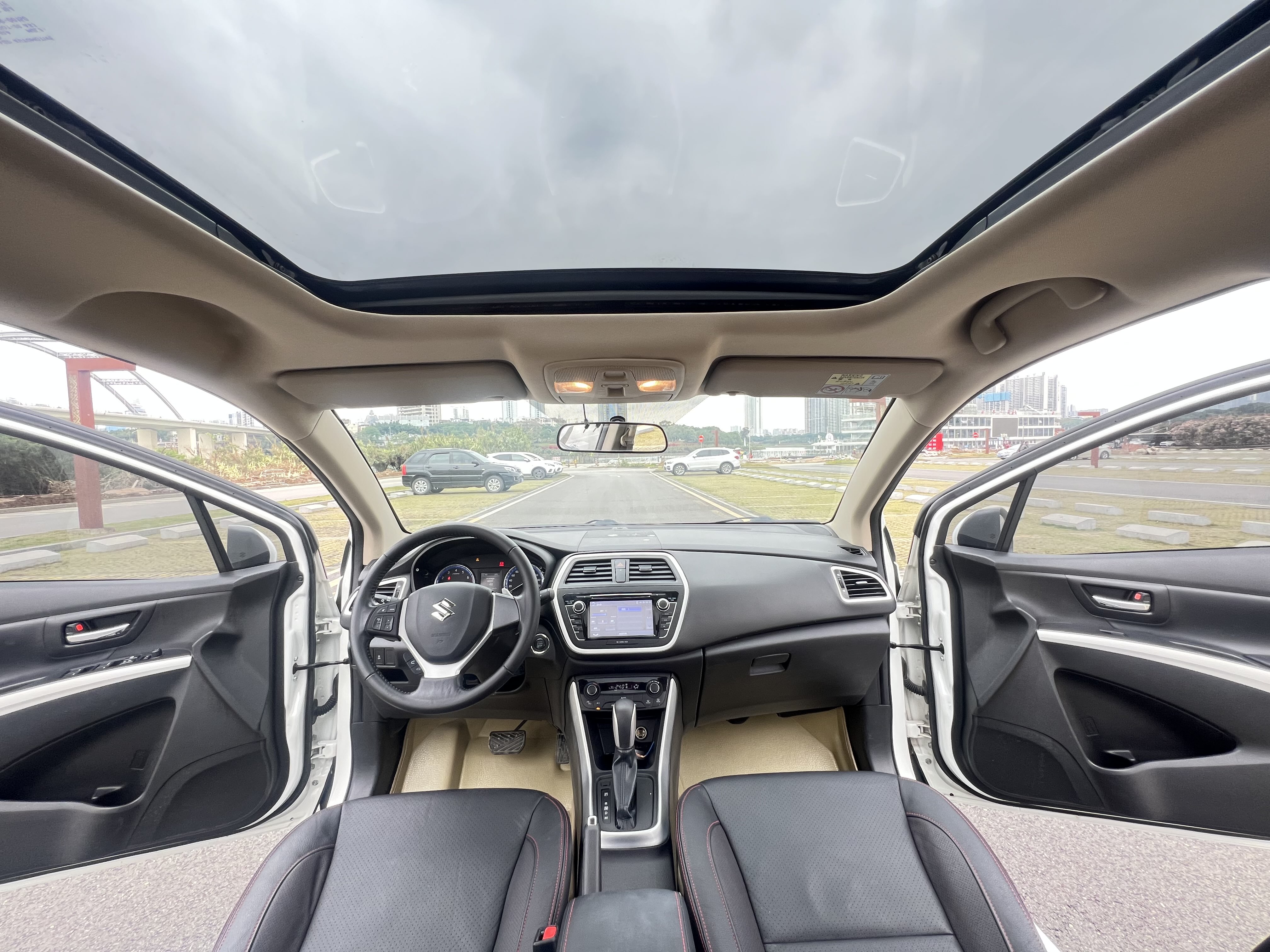 Suzuki S-Cross 2014 immagine di auto #9