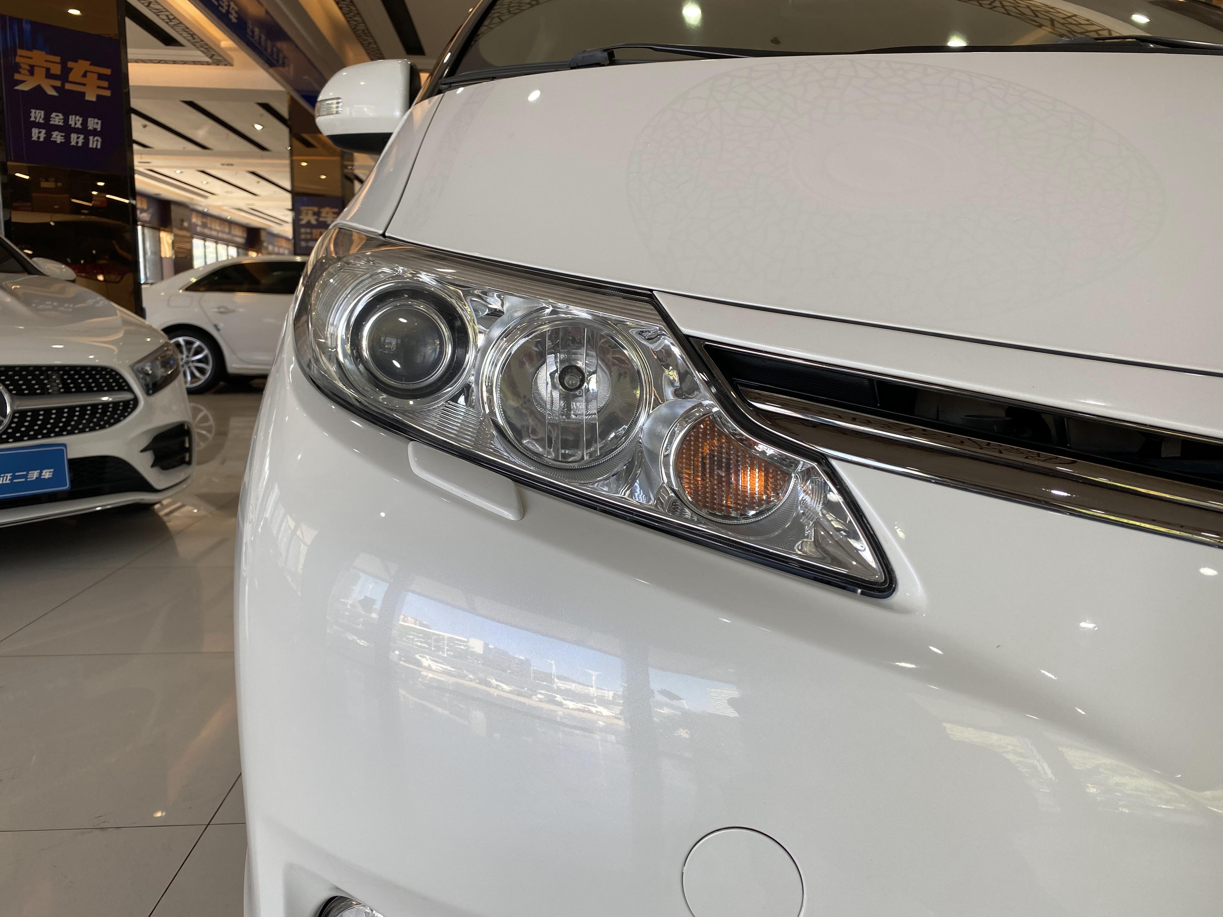 Toyota Previa 2017 #9 Toyota Previa 2017 car image #9