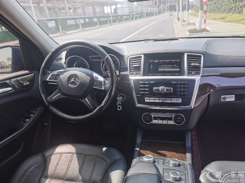 Mercedes-Benz GL Class 2015 #9 Mercedes-Benz GL Class 2015 car image #9