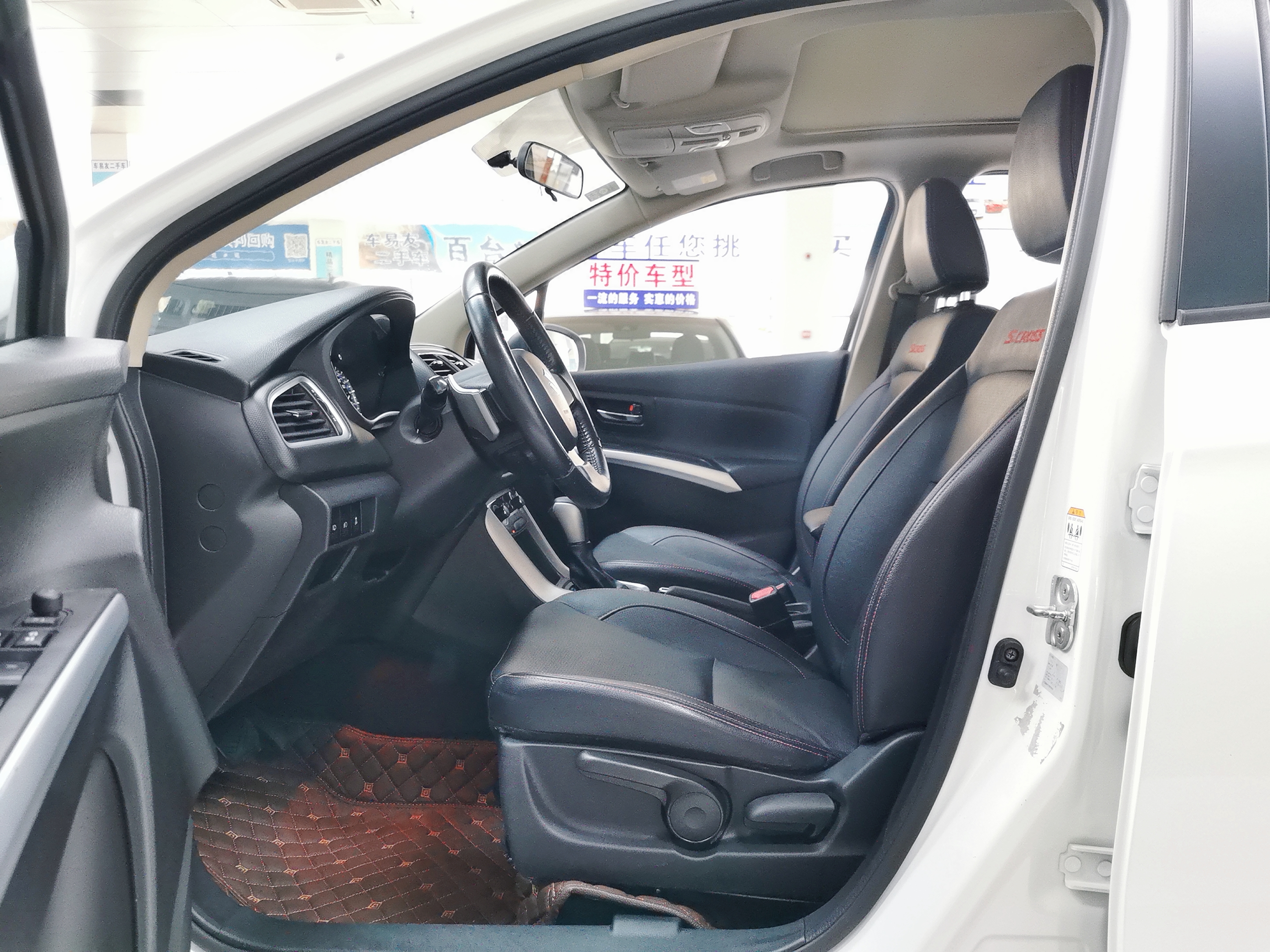 Suzuki S-Cross 2015 صورة سيارة #9