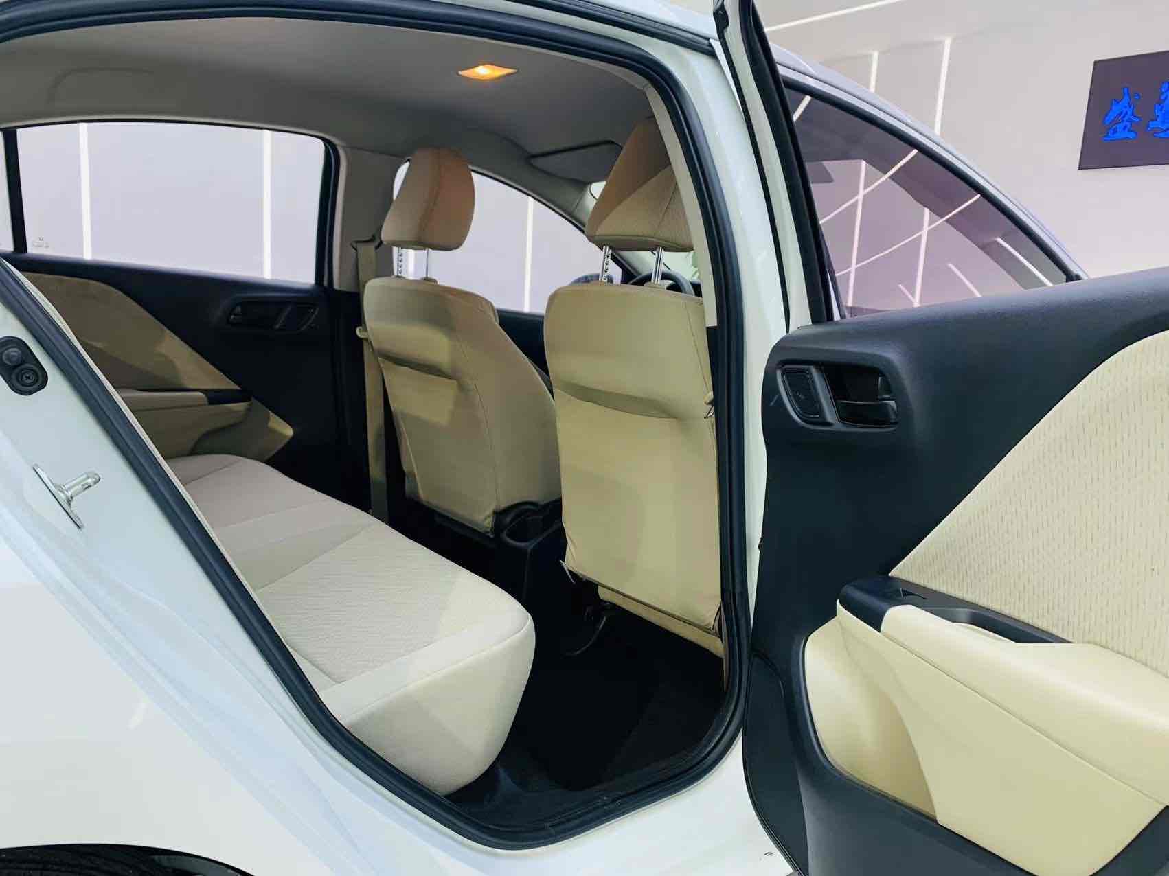 Honda Greiz 2018 car image #9