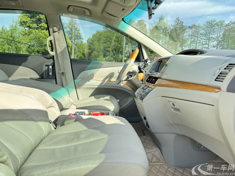 Toyota Previa 2011 car image #9