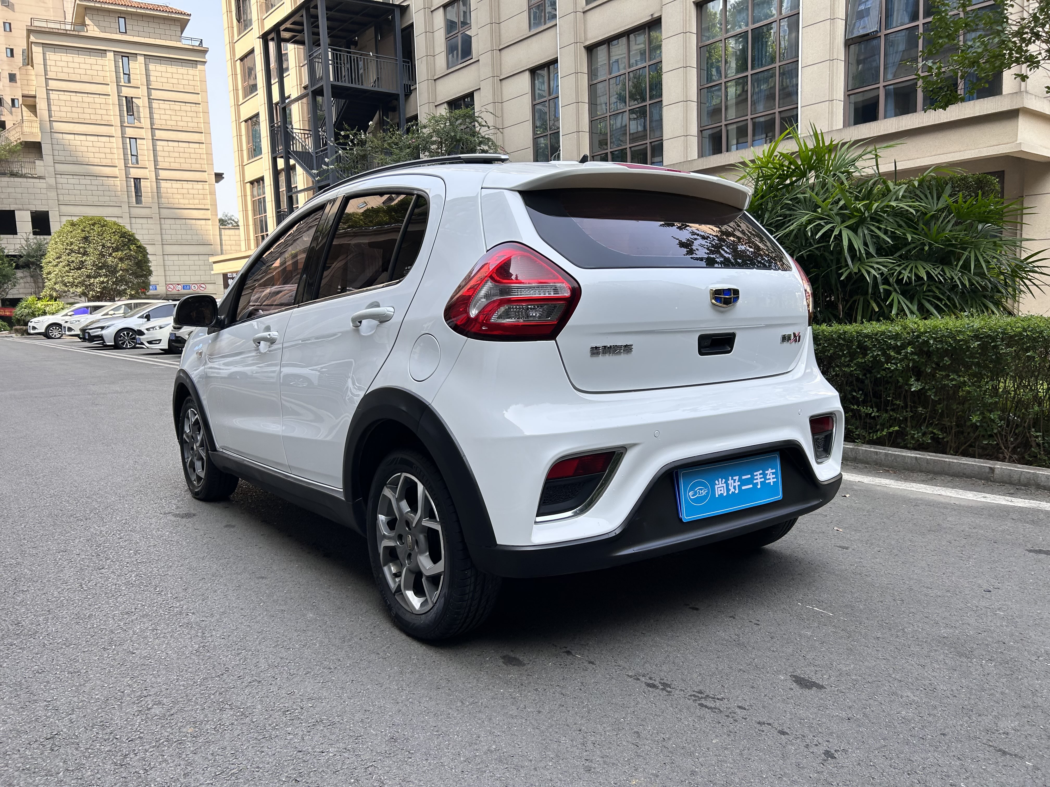 GEELY Vision X1 2018 car image #9