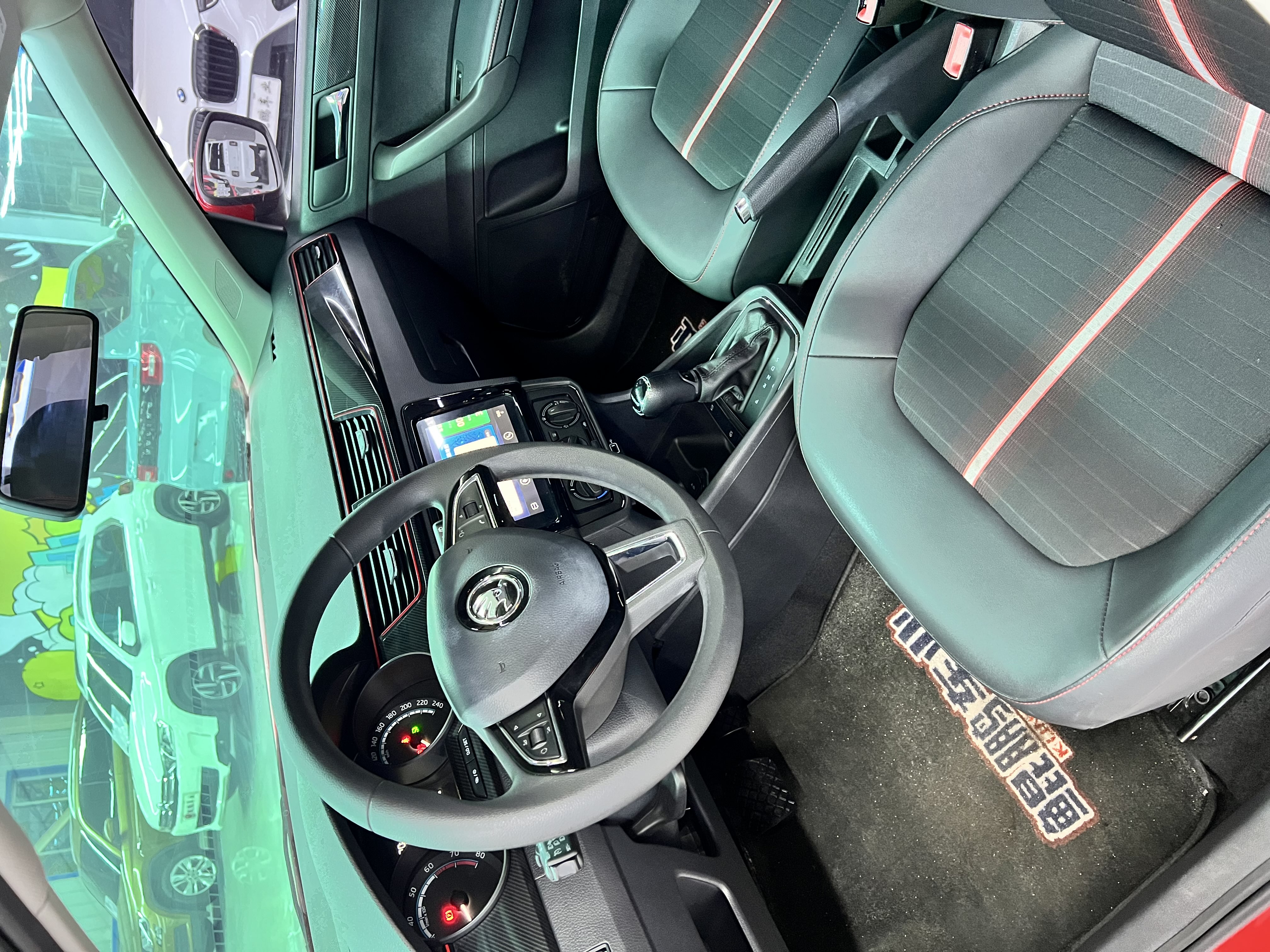 Skoda Rapid Spaceback 2020 immagine di auto #9