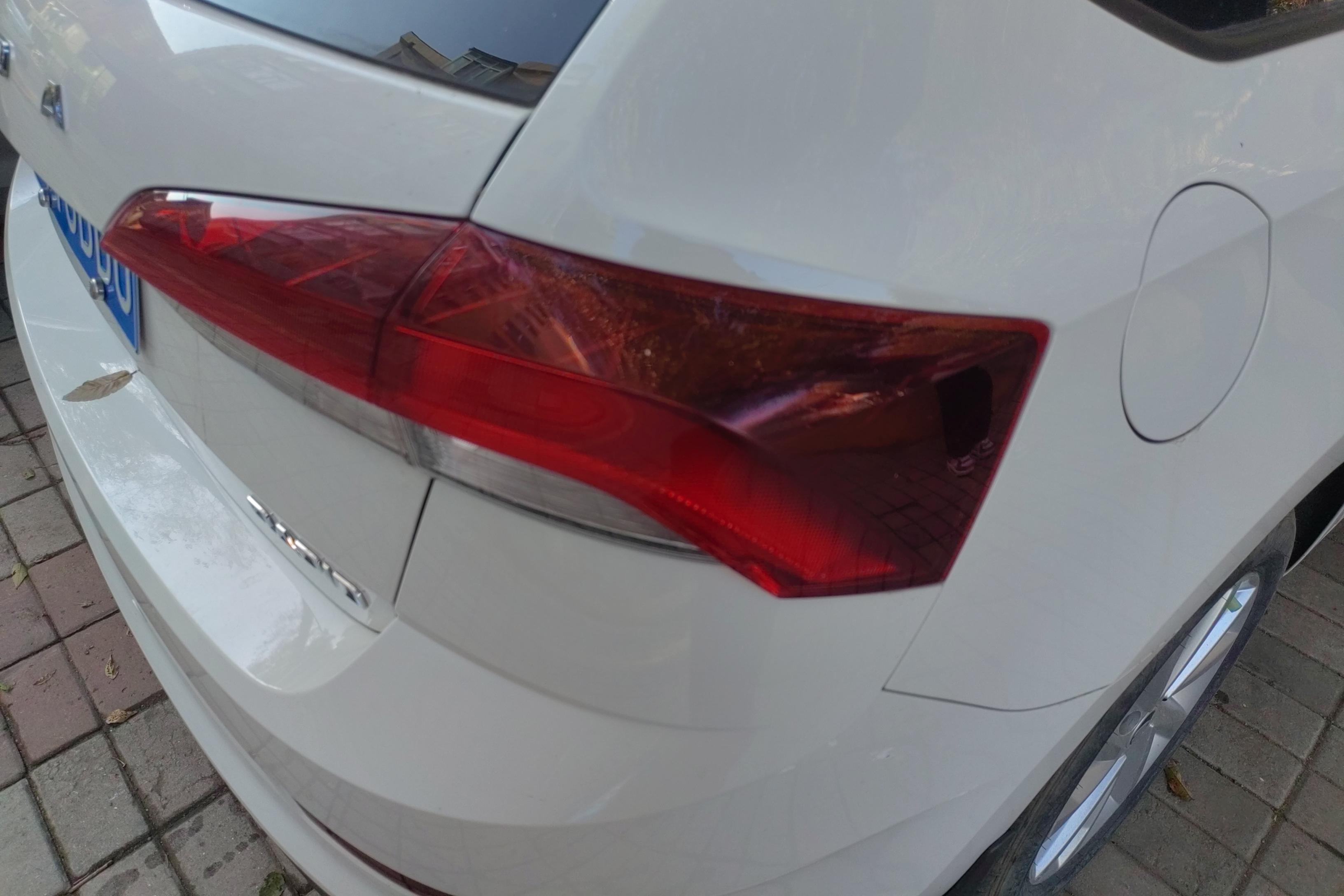 Skoda Rapid Spaceback 2021 car image #9