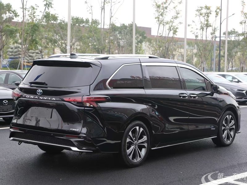 Toyota Granvia 2023 #9 Toyota Granvia 2023 car image #9
