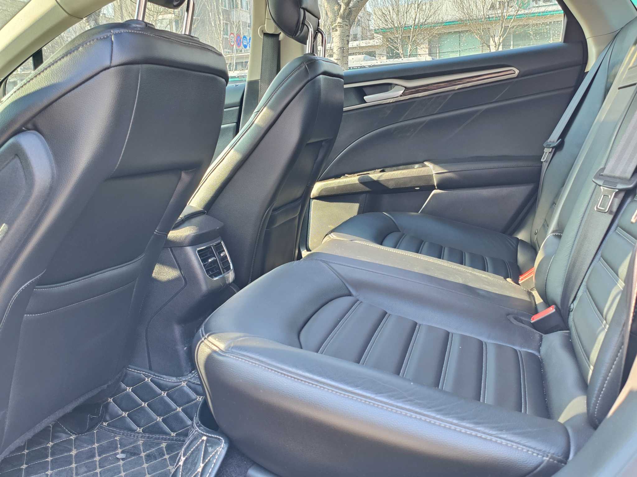 Ford Zhisheng 2014 #9 Ford Zhisheng 2014 car image #9