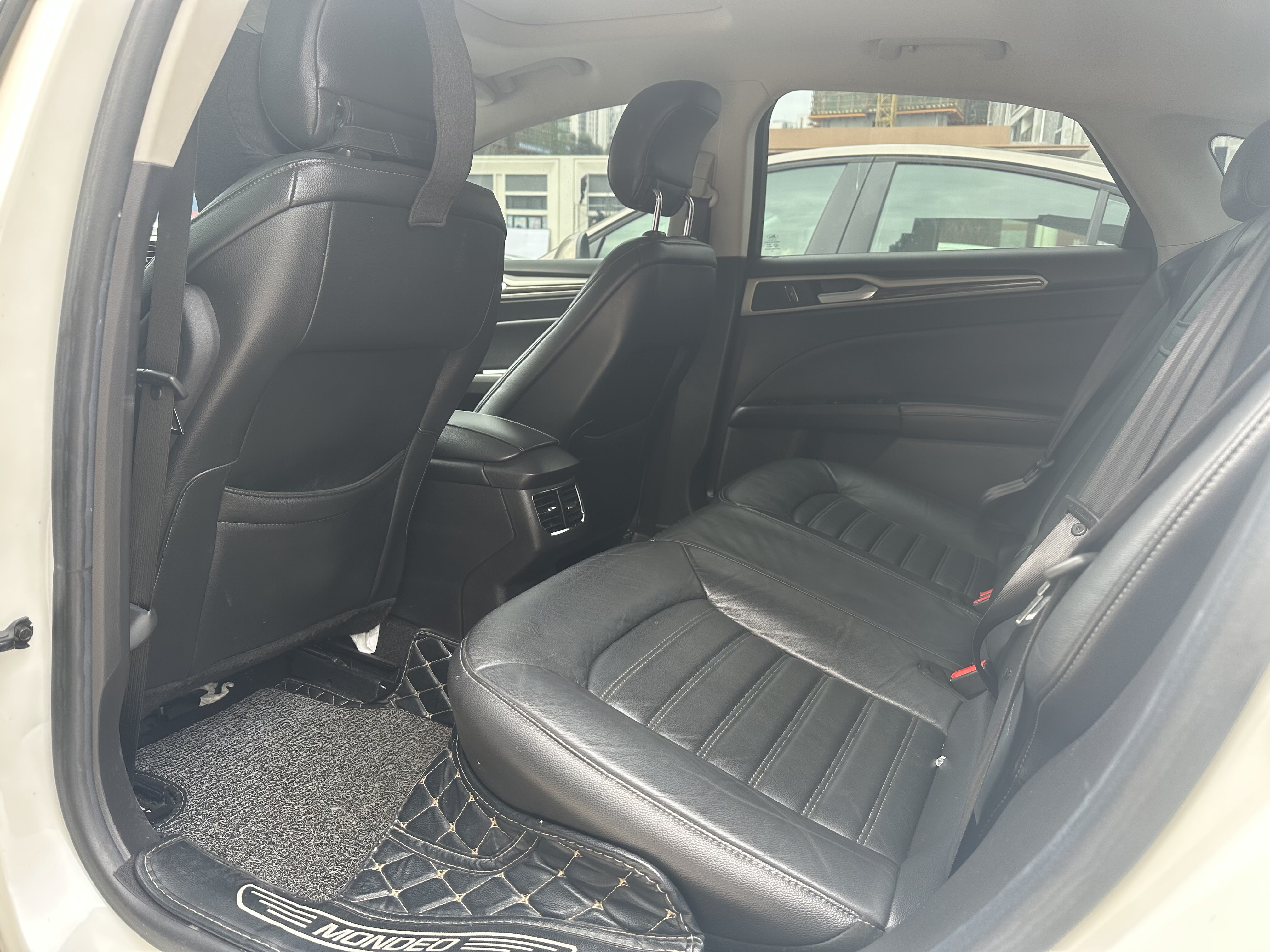 Ford Zhisheng 2015 #9 Ford Zhisheng 2015 car image #9